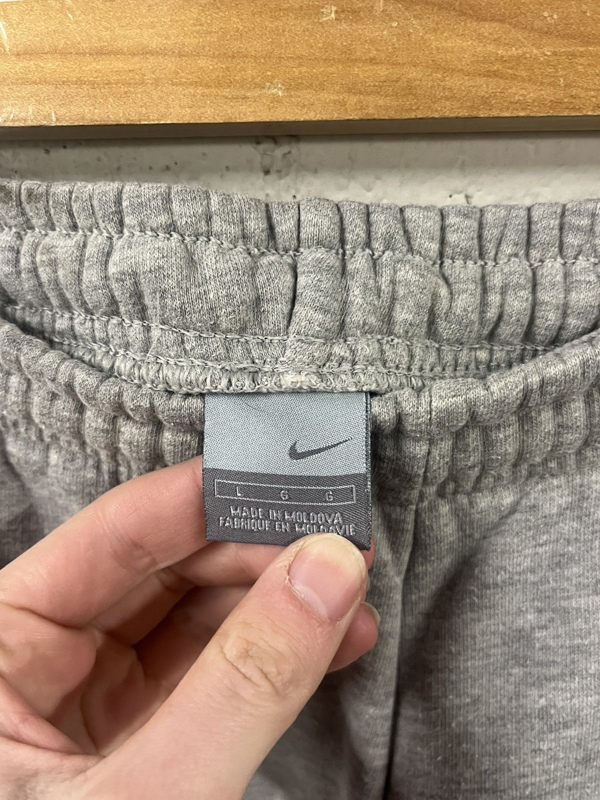 Nike Nike baggy fit sweat pants vintage wide leg streetwear hype Size US 34 / EU 50 - 8 Thumbnail