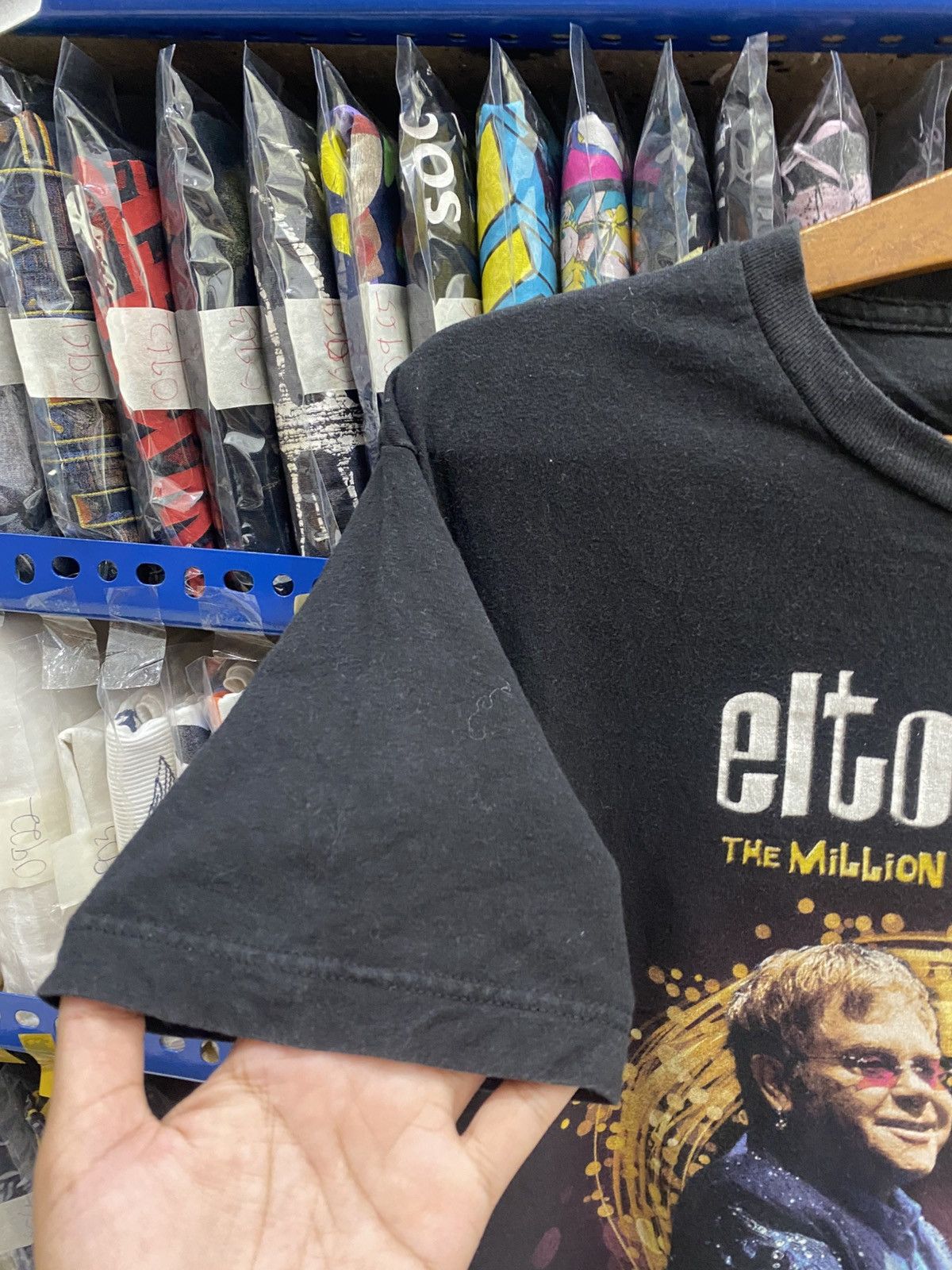 Tultex ELTON JOHN TSHIRT Size US M / EU 48-50 / 2 - 5 Thumbnail