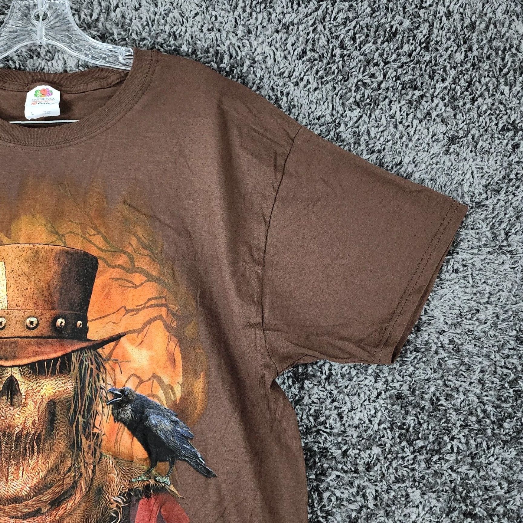 Fruit Of The Loom VINTAGE Fruit of the Loom Scary Scarecrow T-Shirt Brown Short Sleeve Mens L Graphic Tee Size L Size US 33 - 3 Thumbnail