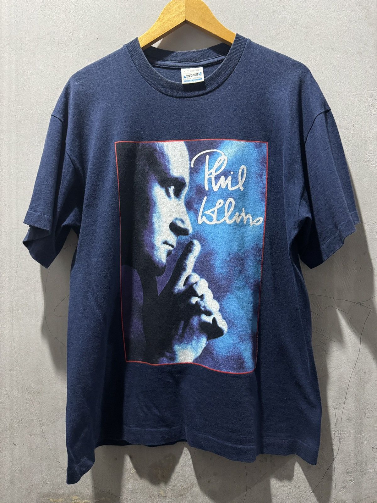 Band Tees Vintage Phil Collins Size US L / EU 52-54 / 3 - 1 Thumbnail