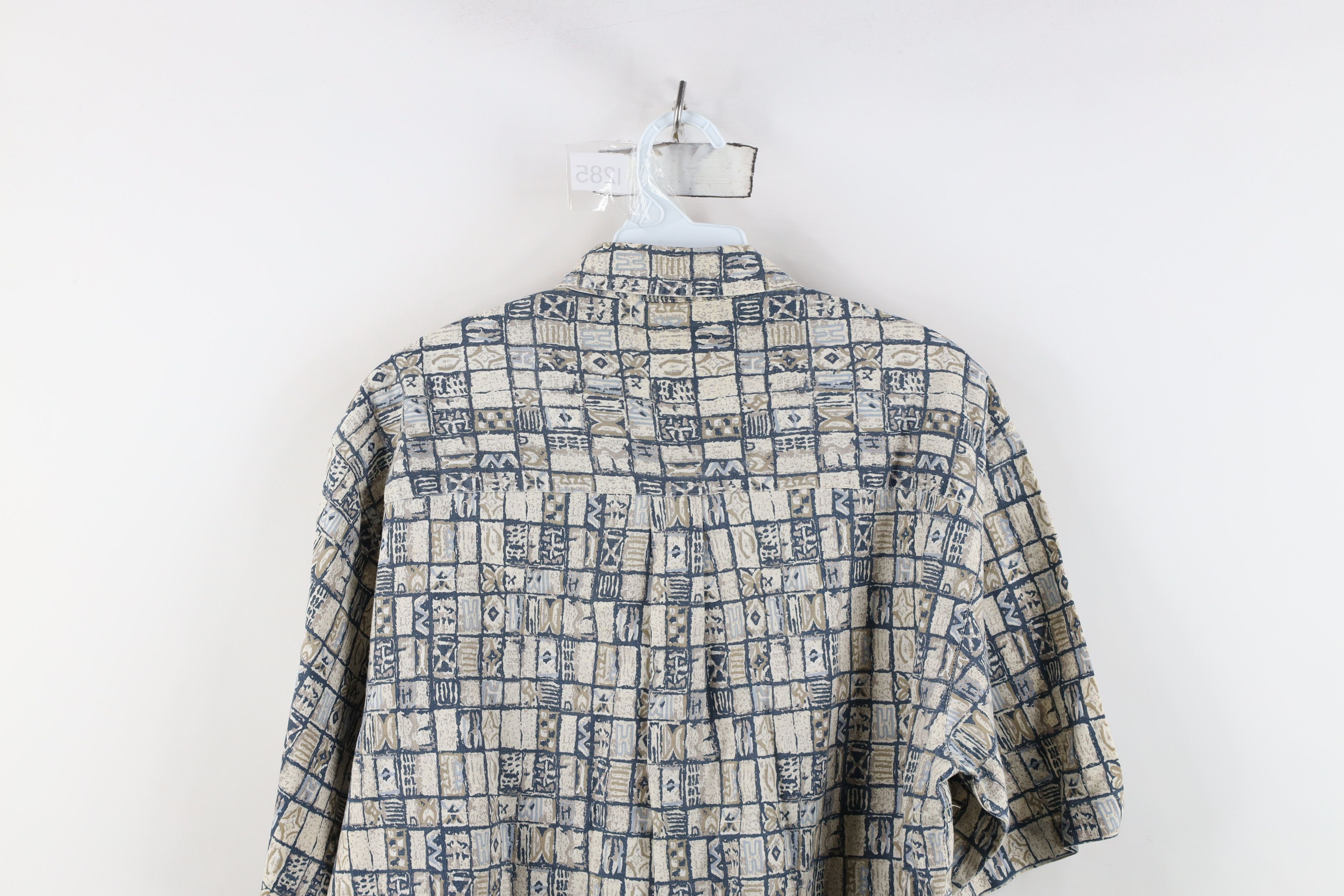 Vintage Vintage 90s Streetwear Short Sleeve Collared Button Shirt Size US L / EU 52-54 / 3 - 11 Thumbnail