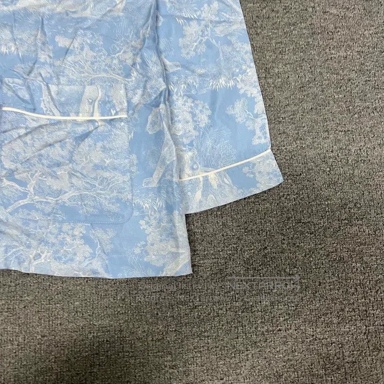 Dior Dior Show style zoo mulberry silk shirt Size XS / US 0-2 / IT 36-38 - 3 Thumbnail