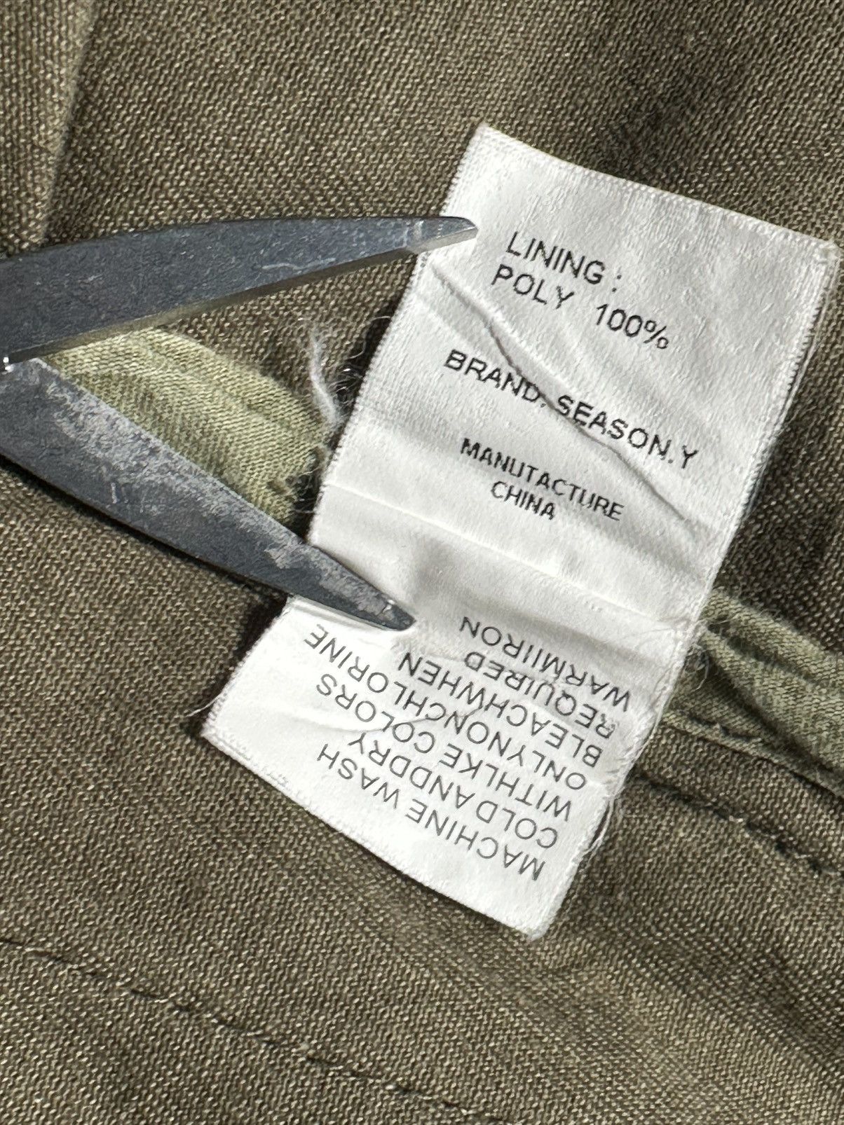 Vintage Closet parka jacket featuring military-style Size US L / EU 52-54 / 3 - 18 Thumbnail