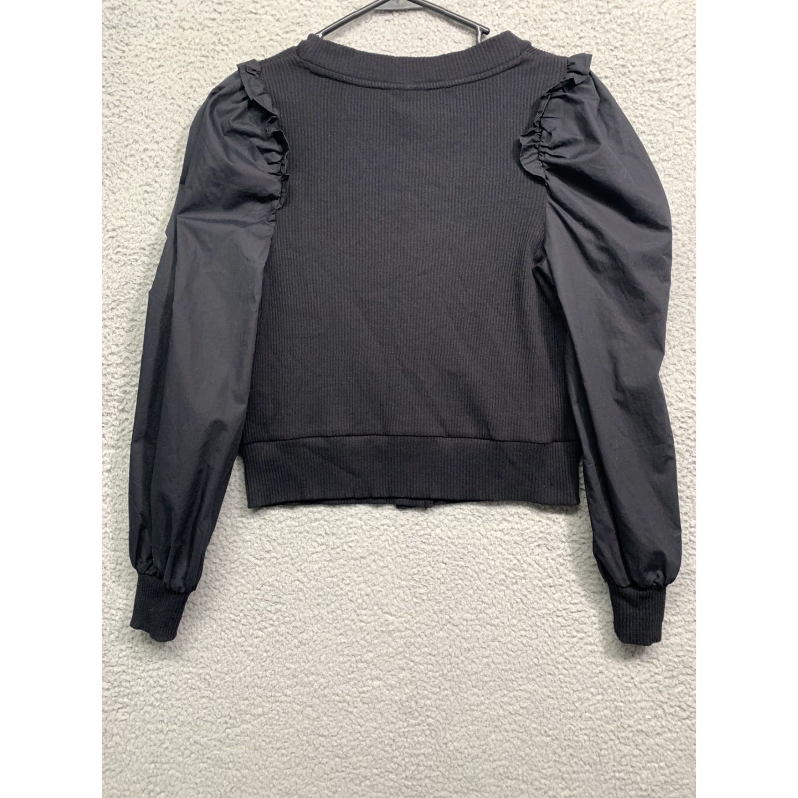 Vintage WHO WHAT WEAR Pullover Top Women XS Black V-Neck Knitted Body Blousy Sleeves NWT Pullover Shirt Womens XS Black V-Neck Cropped Puff Sleeve NWT Size XS / US 0-2 / IT 36-38 - 5 Thumbnail