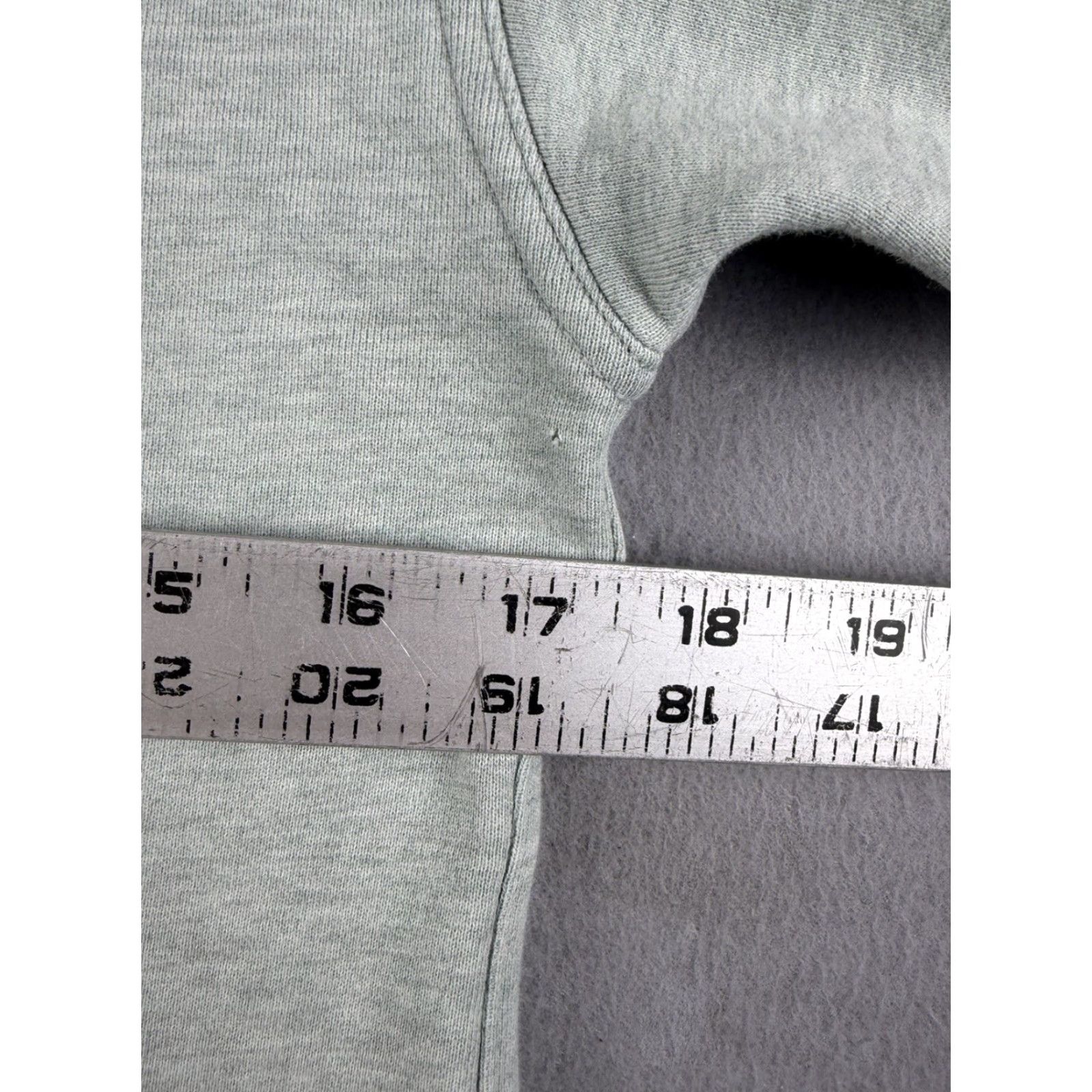 Lululemon VINTAGE Lululemon Sweatshirt Women’s S Gray Crewneck Pullover Activewear Logo Pockets Scuba Sports Outdoor Date 90s Mens? Size S / US 4 / IT 40 - 6 Thumbnail