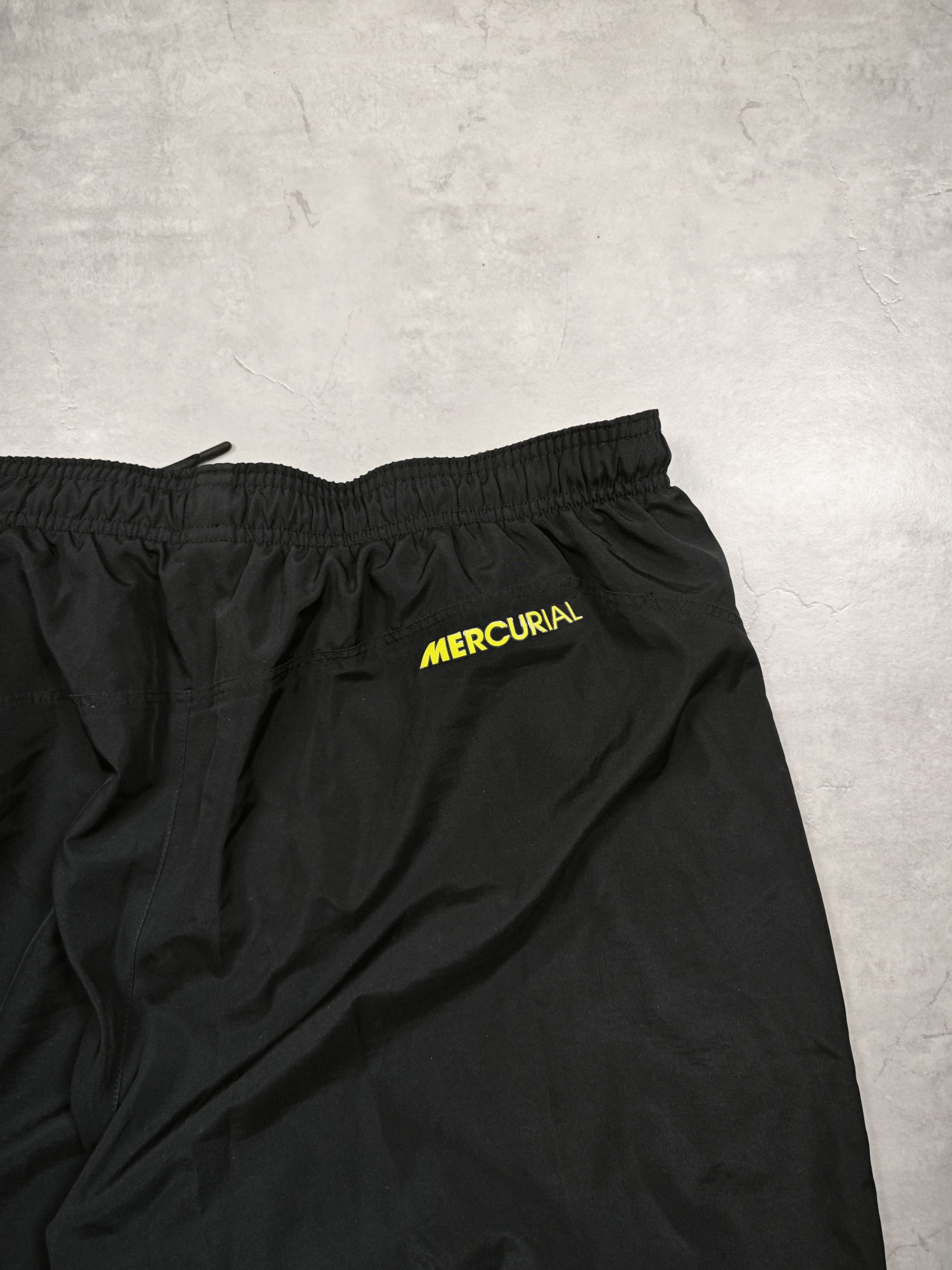 Nike Nike Track Pants Size US 37 - 7 Thumbnail