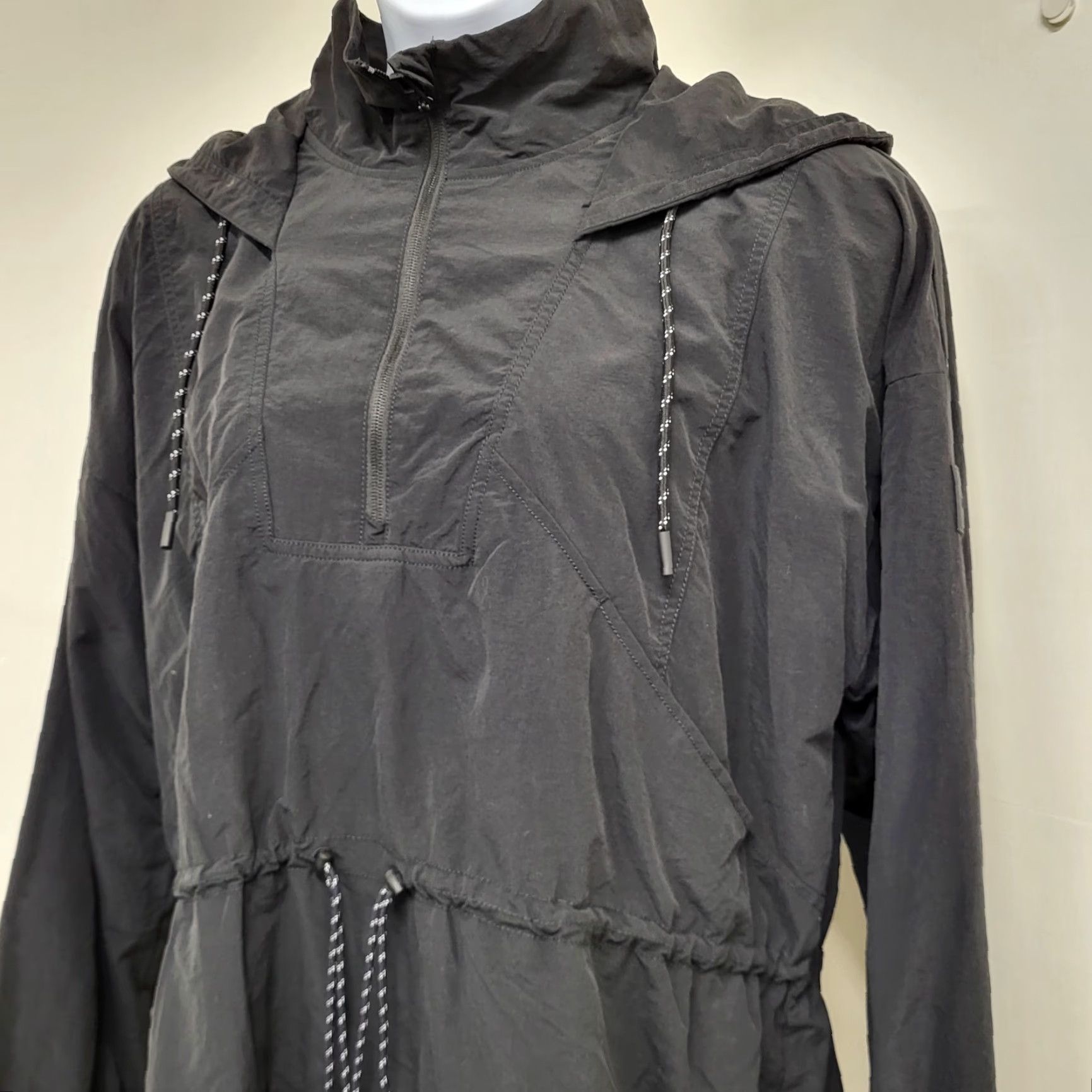 Vintage VINTAGE? No — skip. Use CALIA Hooded Windbreaker Women’s Pure Black 2XL Water Repellent Nylon Softshell Zip Pockets Logo Size XXL / US 16-18 / IT 52-54 - 5 Thumbnail