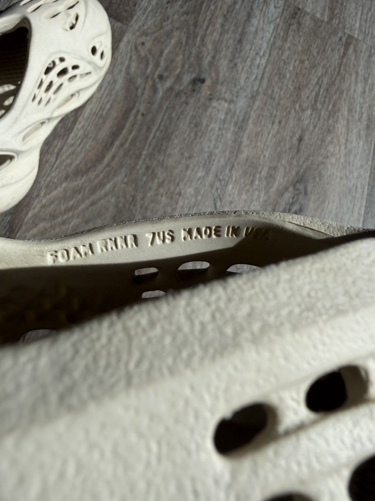 Yeezy Yeezy Foam Runners Size US 7 / IT 37 - 7 Thumbnail