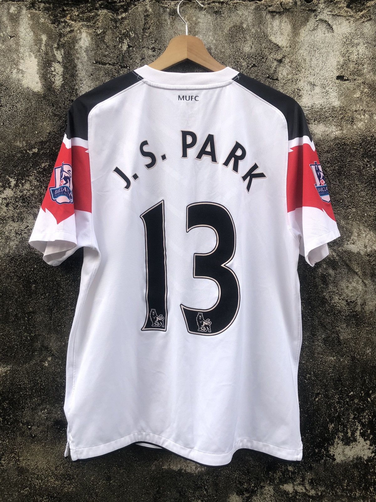 Nike Vintage 2010-2011 Manchester United Away Jersey #13 J.S Park Size US M / EU 48-50 / 2 - 2 Thumbnail