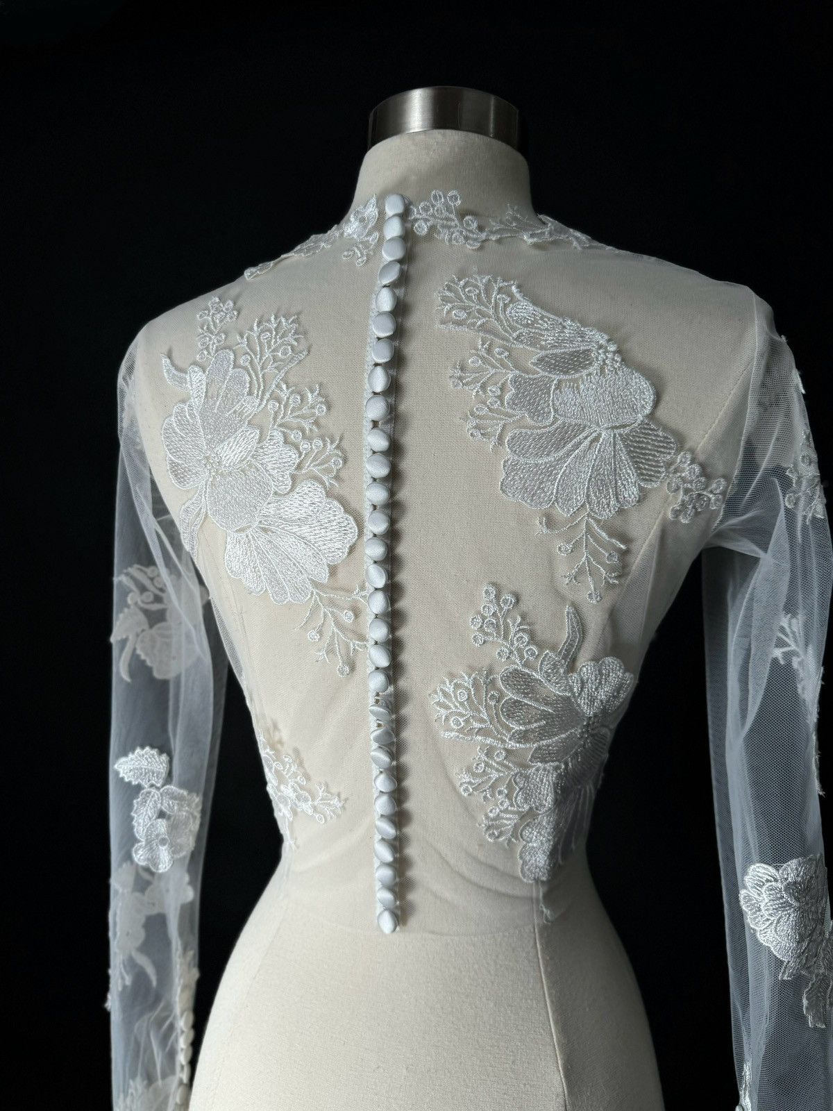 Other Preloved US 2 Embroidered Lace Anna Augusta Bridal Cape Size XS / US 0-2 / IT 36-38 - 5 Thumbnail