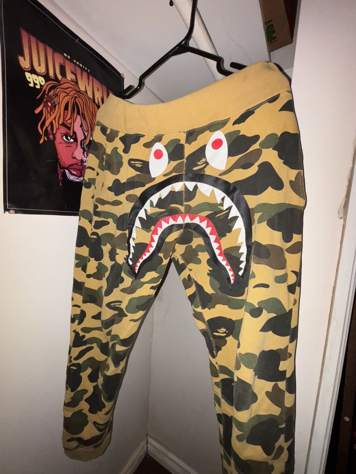 Bape 1st Camo Wide Shark Sweats Size US 28 / EU 44 - 1 Thumbnail