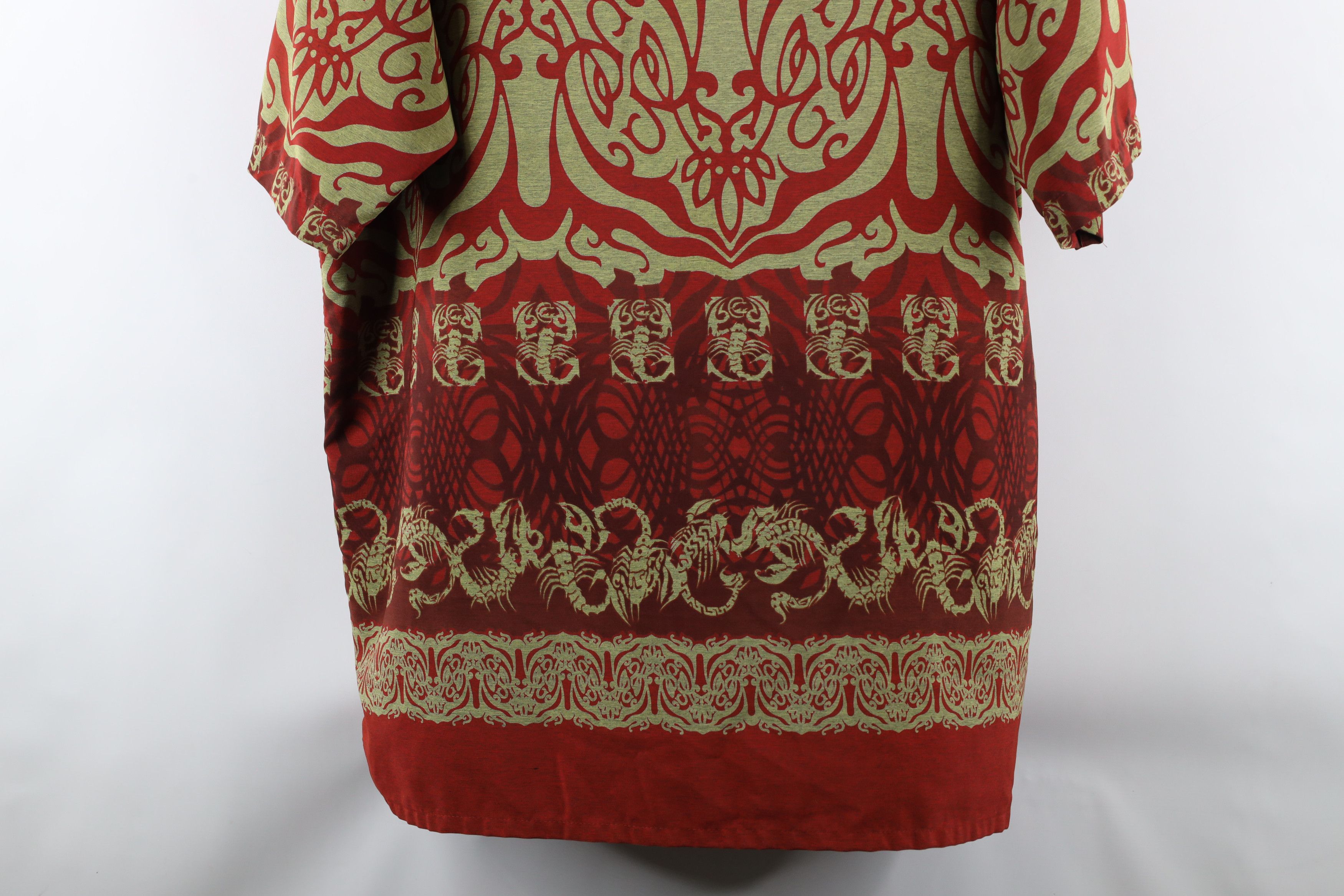 Marc Ecko × Vintage Vintage 90s Marc Ecko Tribal Scorpion Hawaiian Button Shirt Size US XL / EU 56 / 4 - 15 Thumbnail