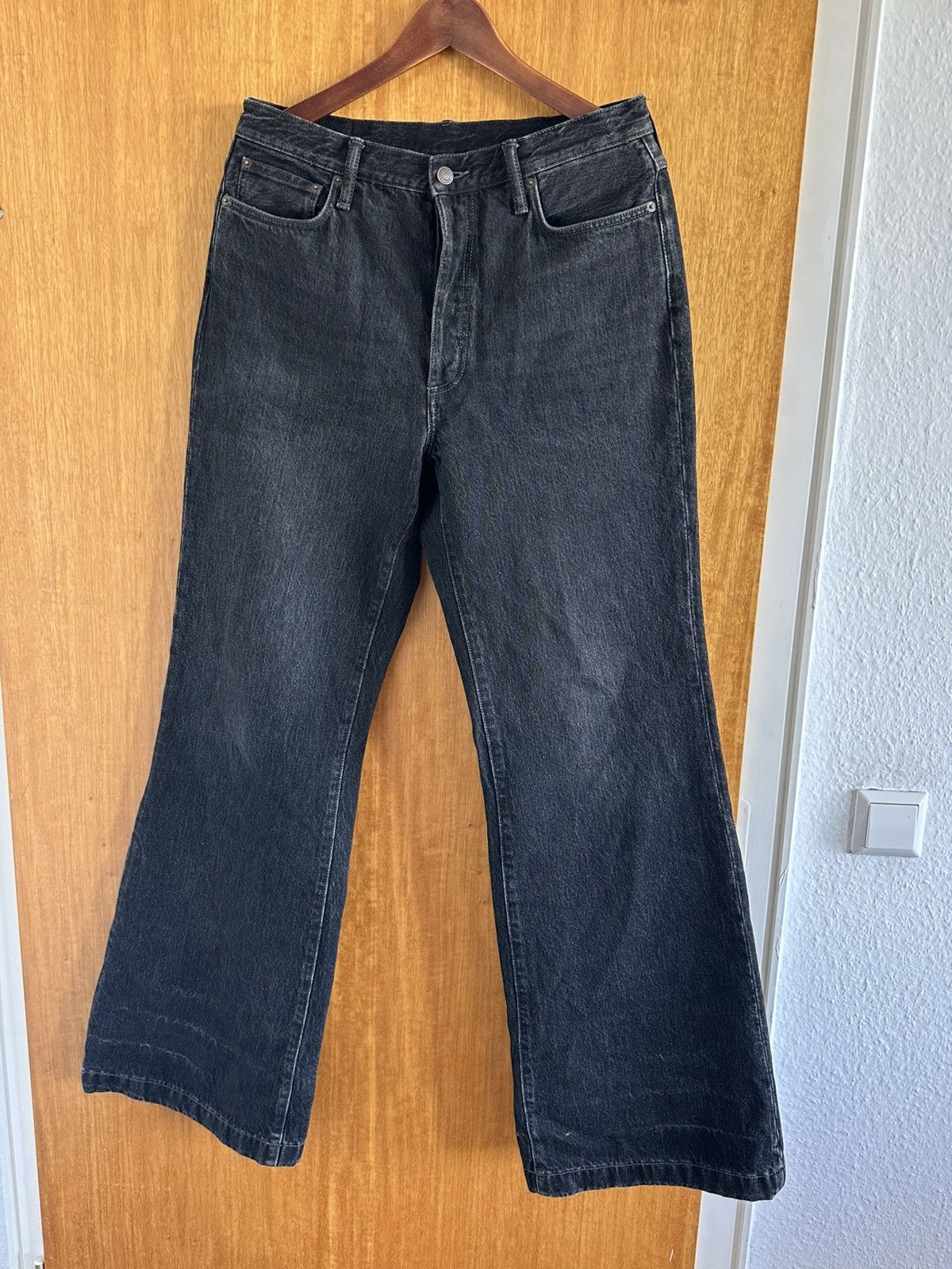 Acne Studios Acne Studios Denim Jeans with High Waist “2022” – Black. Size US 33 - 1 Thumbnail