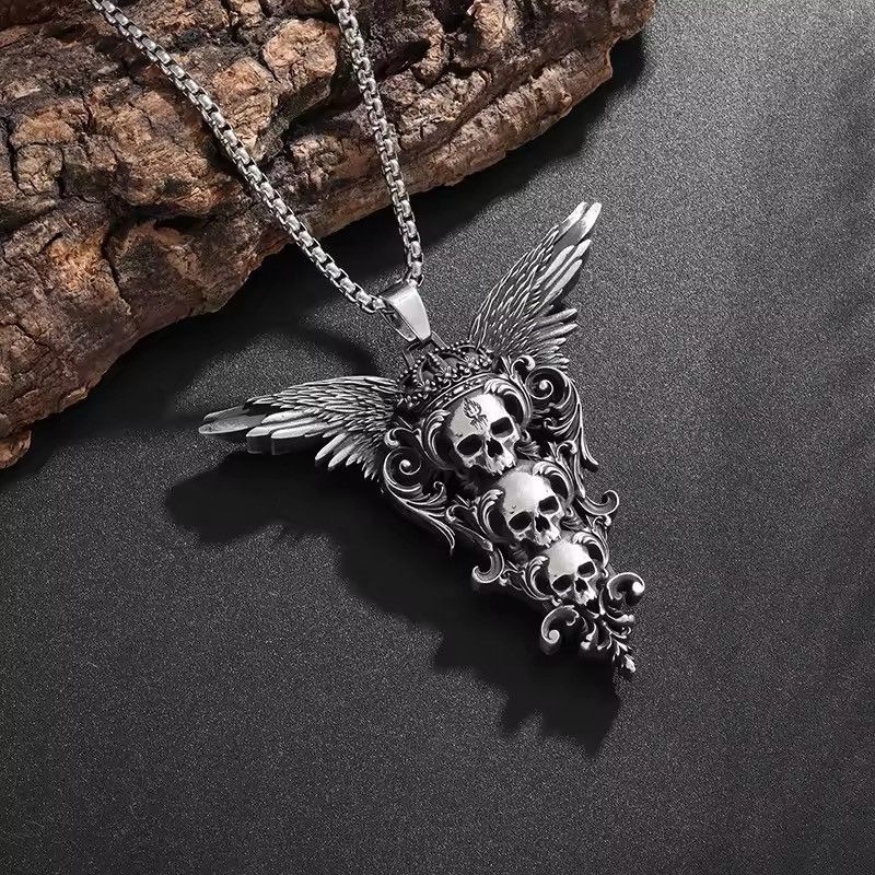 Jewelry Gothic Skull Wings Pendant Necklace in Silver, Women's