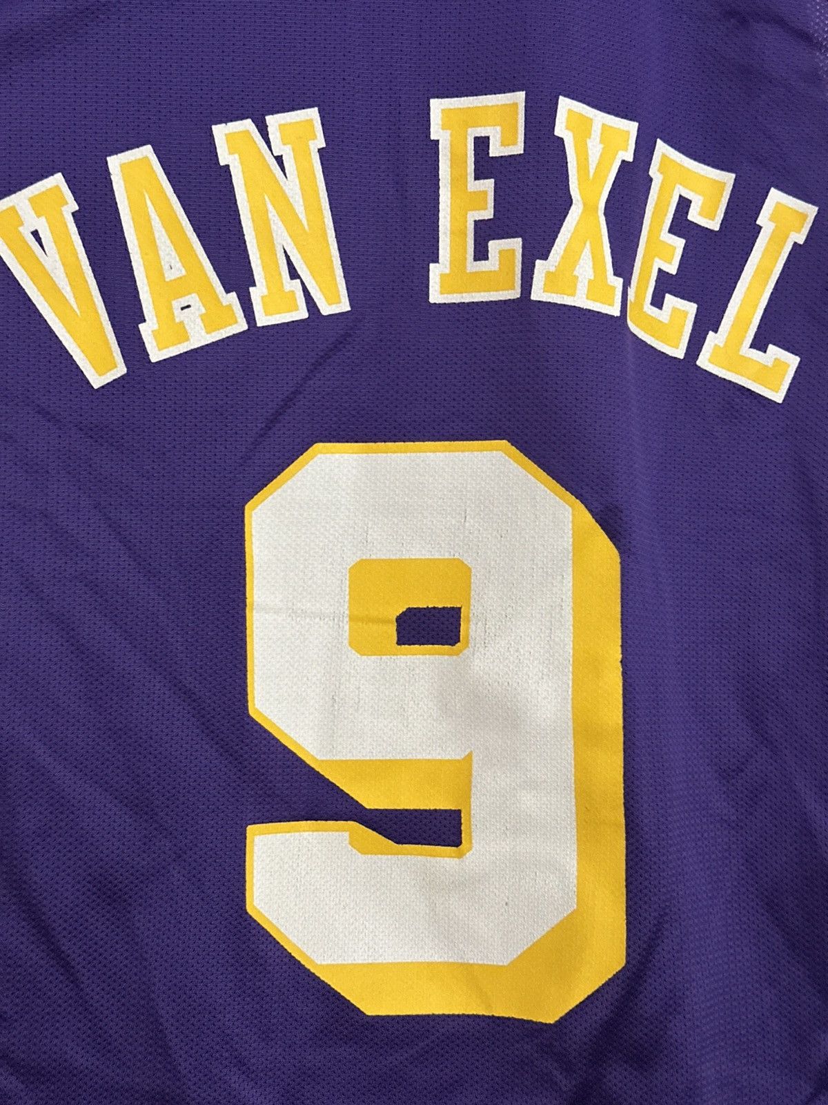 Champion Vintage 90s Nick Van Exel Los Angeles Lakers Champion Jersey Size US M / EU 48-50 / 2 - 7 Thumbnail
