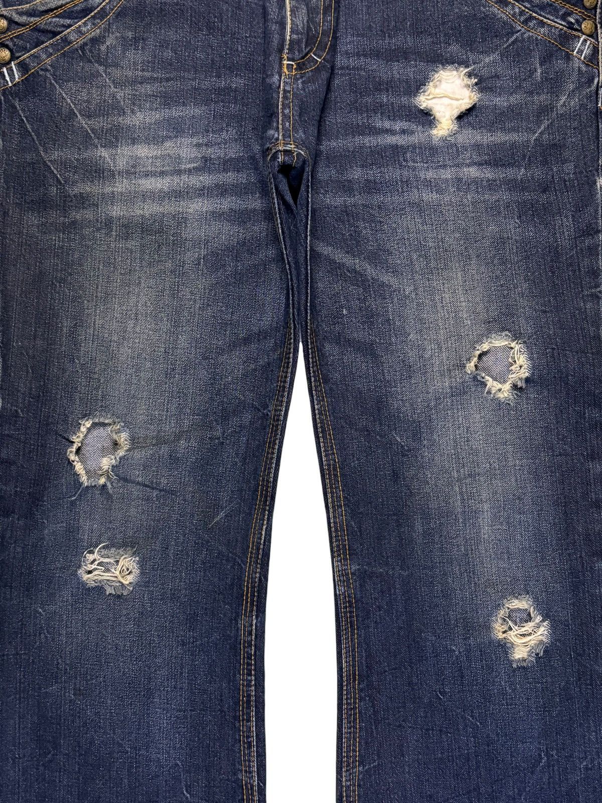 Japanese Brand Vintage Japanese Brand Mud Wash Distressed Flare Jeans Size 34" / US 12 / IT 48 - 5 Thumbnail