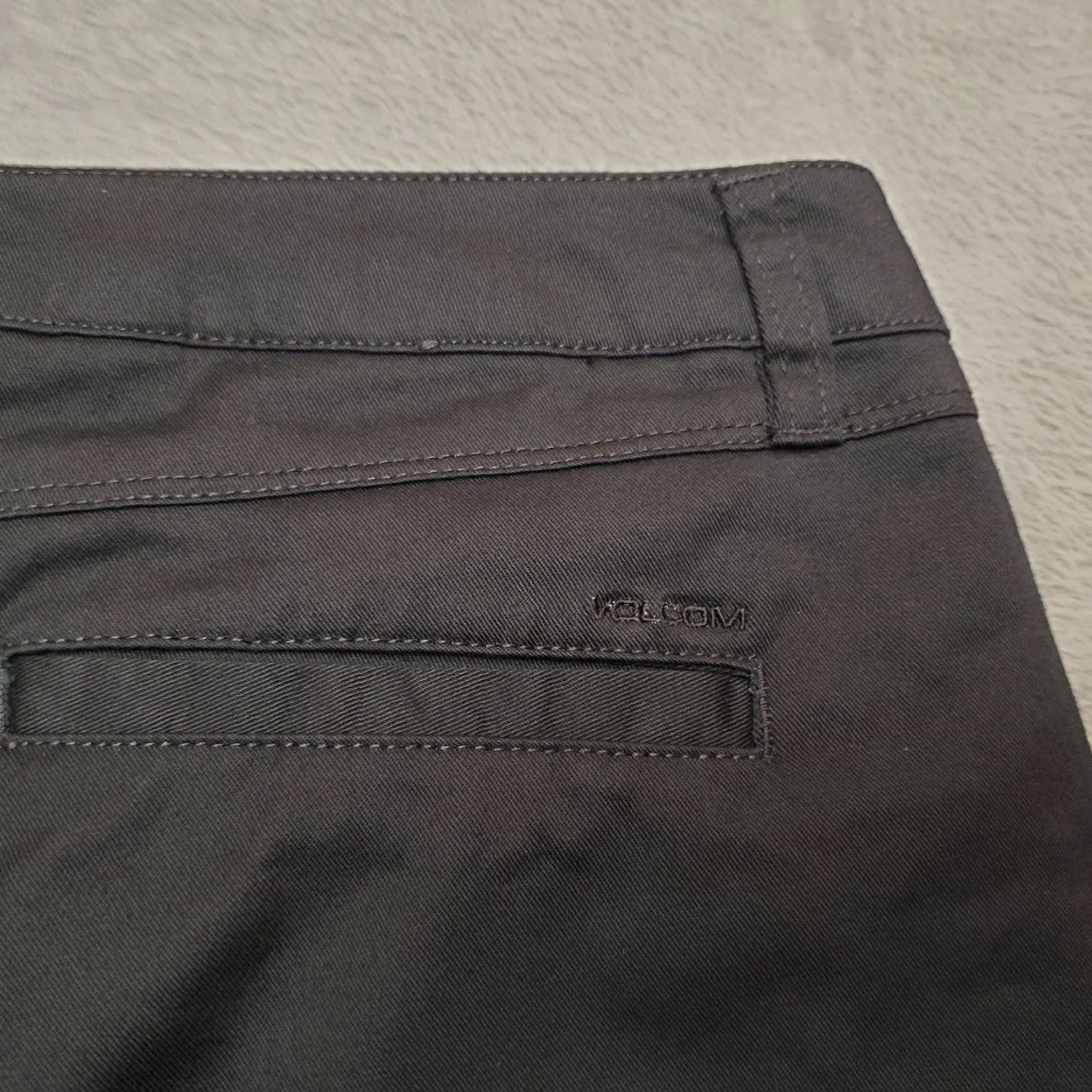 Volcom Volcom Pants Women 28x26 Black Flat Front Chino Cotton Performance Blend Outdoor Regular Pockets Zip Machine Washable Womens Size 28" / US 6 / IT 42 - 7 Thumbnail