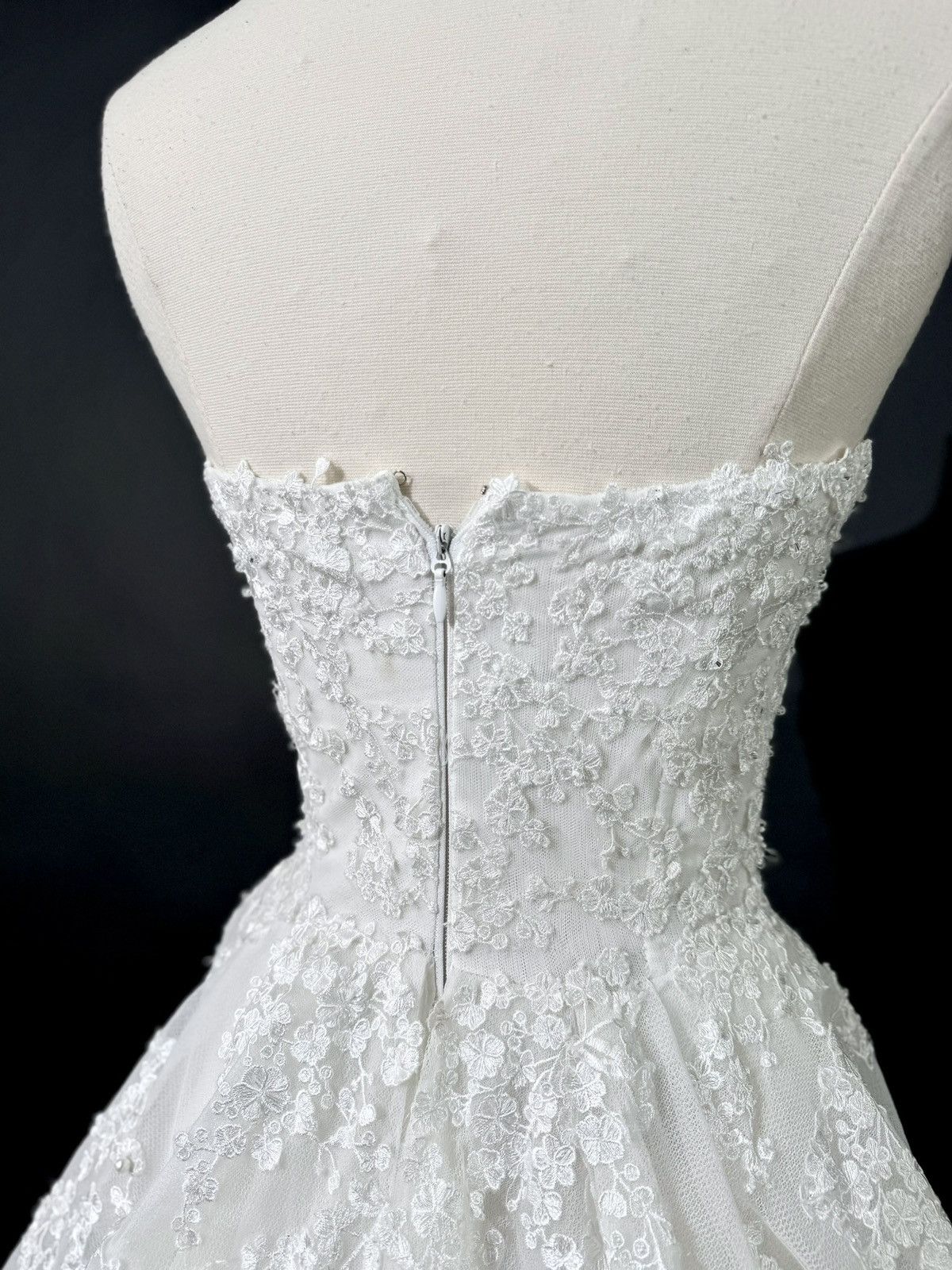 Other Preloved US 2 Anna Augusta Embroidery appliqués Bridal Gown Size XS / US 0-2 / IT 36-38 - 5 Thumbnail