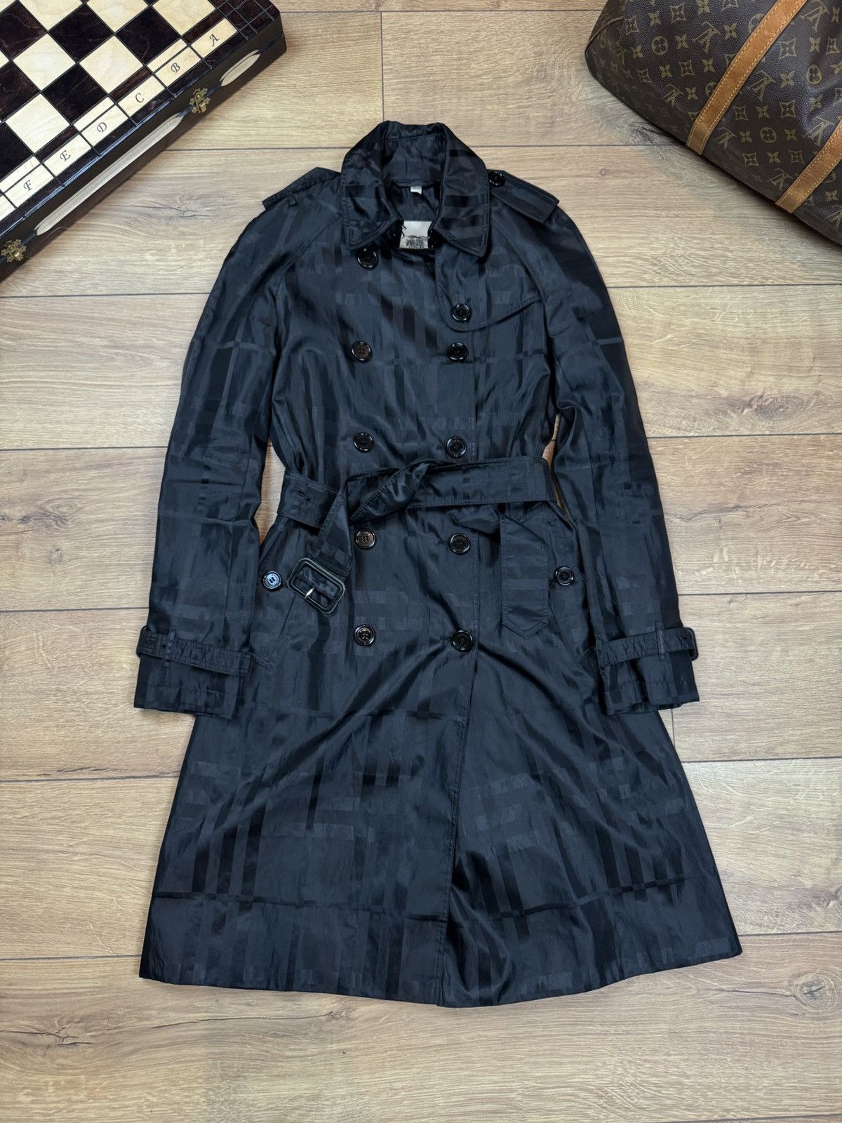 Burberry Vintage trench coat Burberry original luxury streetwear item Size XS / US 0-2 / IT 36-38 - 2 Thumbnail