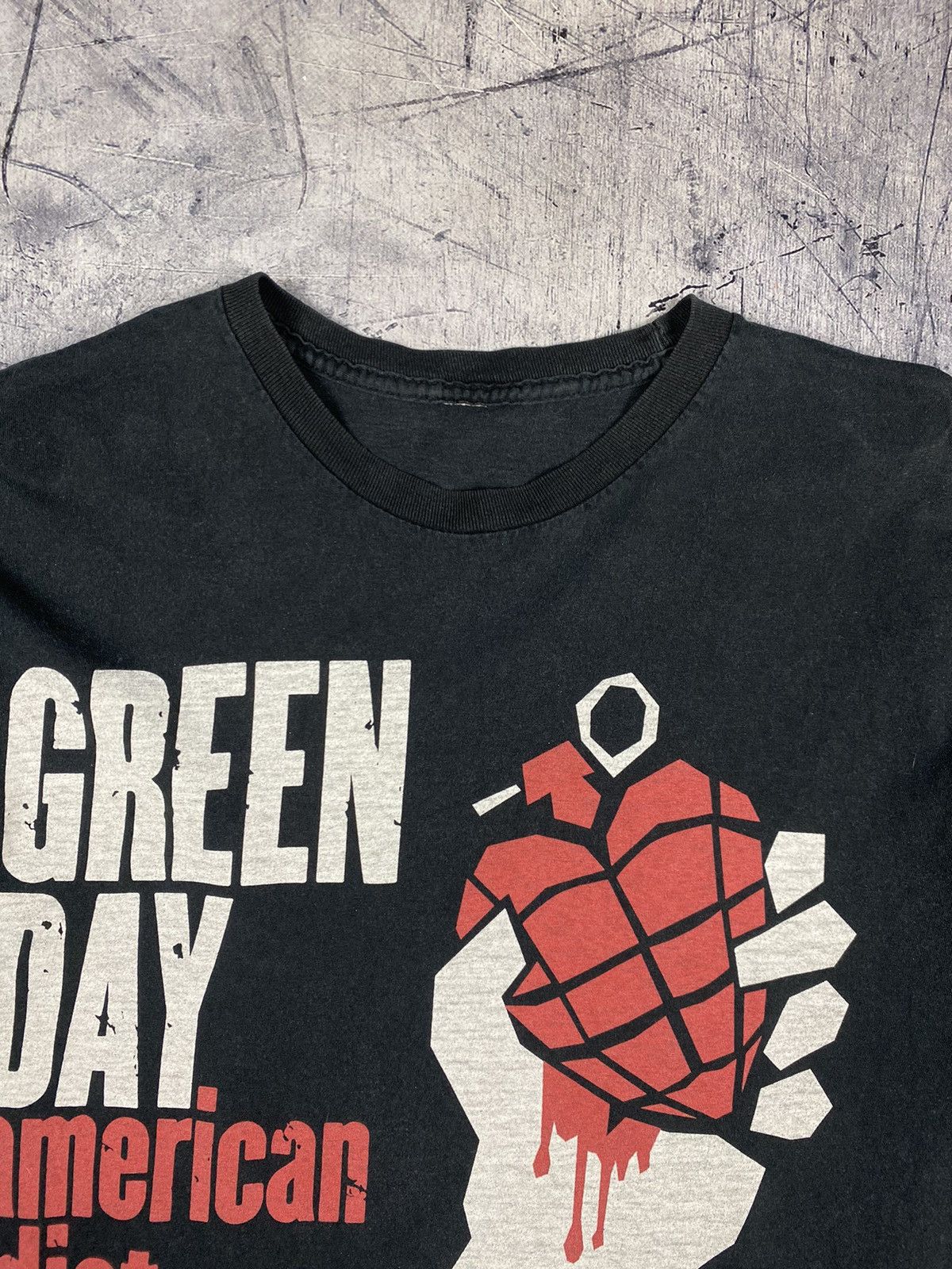 Vintage Vintage Y2K Green Day American Idiot Punk Rock Band 2010 Tee Size US L / EU 52-54 / 3 - 5 Thumbnail
