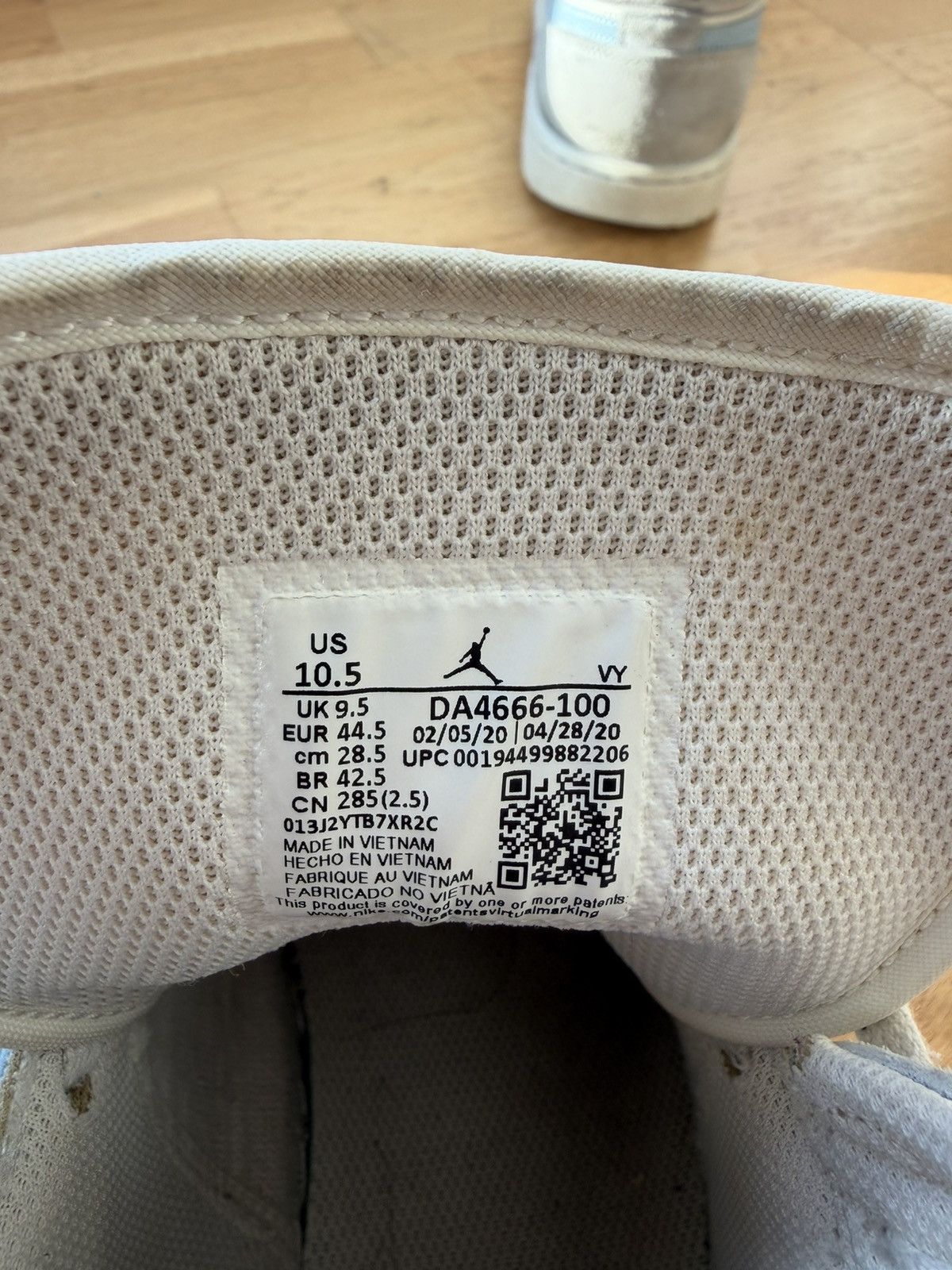 Jordan Brand Jordan 1 Mid Size US 10.5 / EU 43-44 - 5 Thumbnail