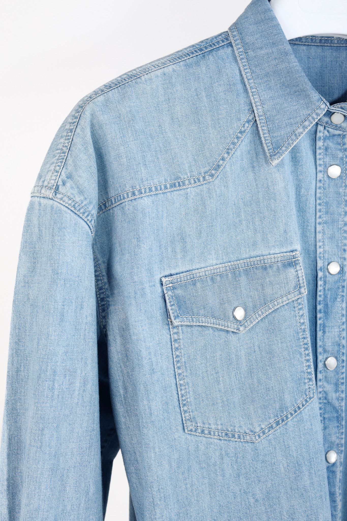 Brunello Cucinelli Brunello Cucinelli SS22 Monili Buttoned Denim Shirt Size XL / US 12-14 / IT 48-50 - 5 Thumbnail