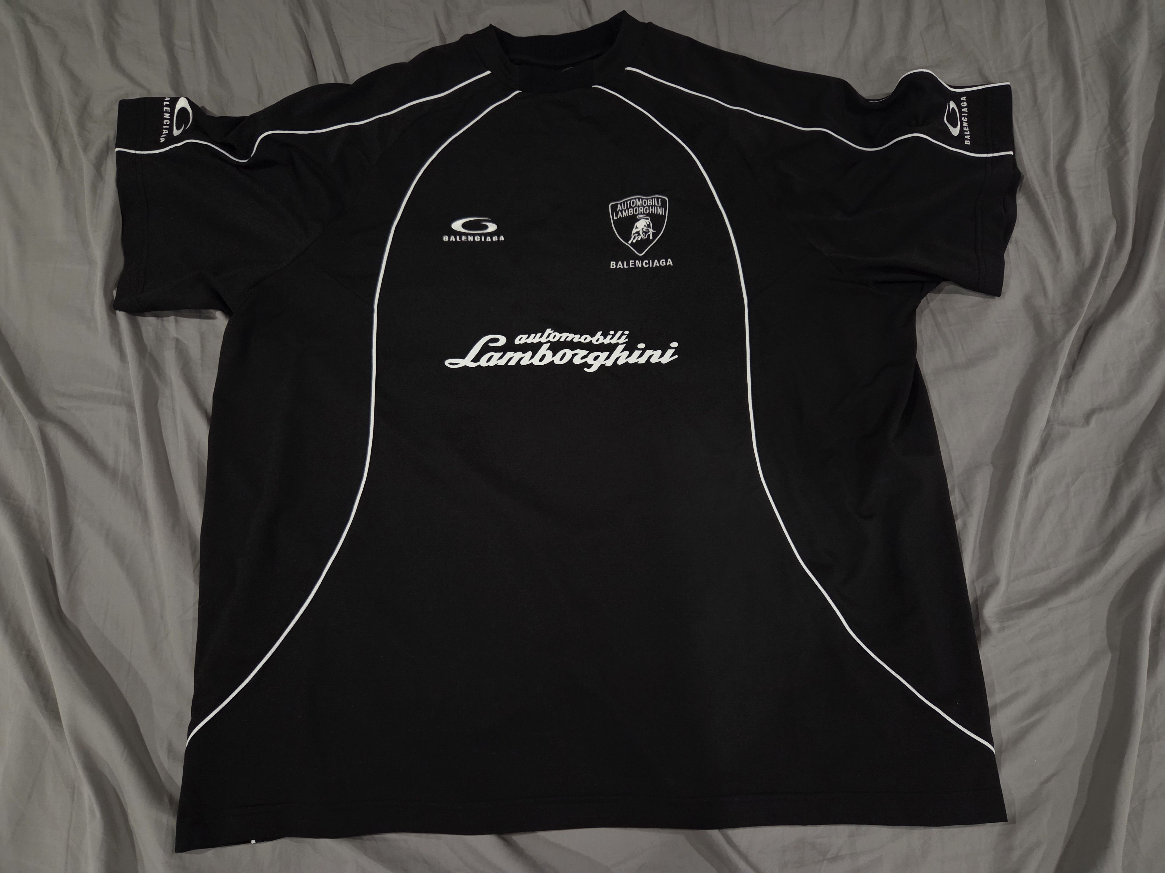 Balenciaga × Lamborghini Balenciaga I Automobili Lamborghini