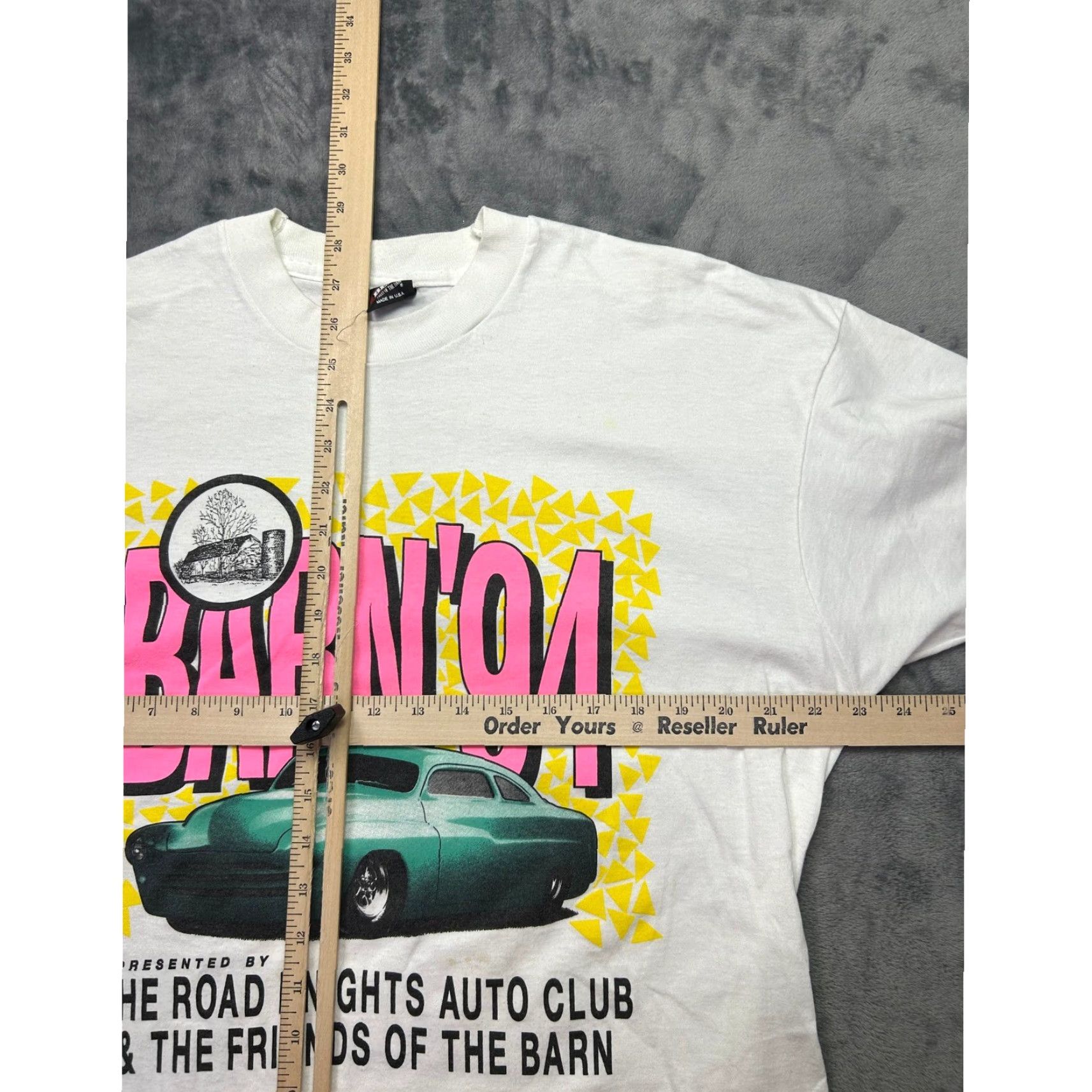 Fruit Of The Loom VINTAGE Barn 94 Car Show T-Shirt FOTL XL Road Knights Auto Tee Shirts Mens White 90s Retro Graphic Print Classic Cars Size US XL / EU 56 / 4 - 7 Thumbnail