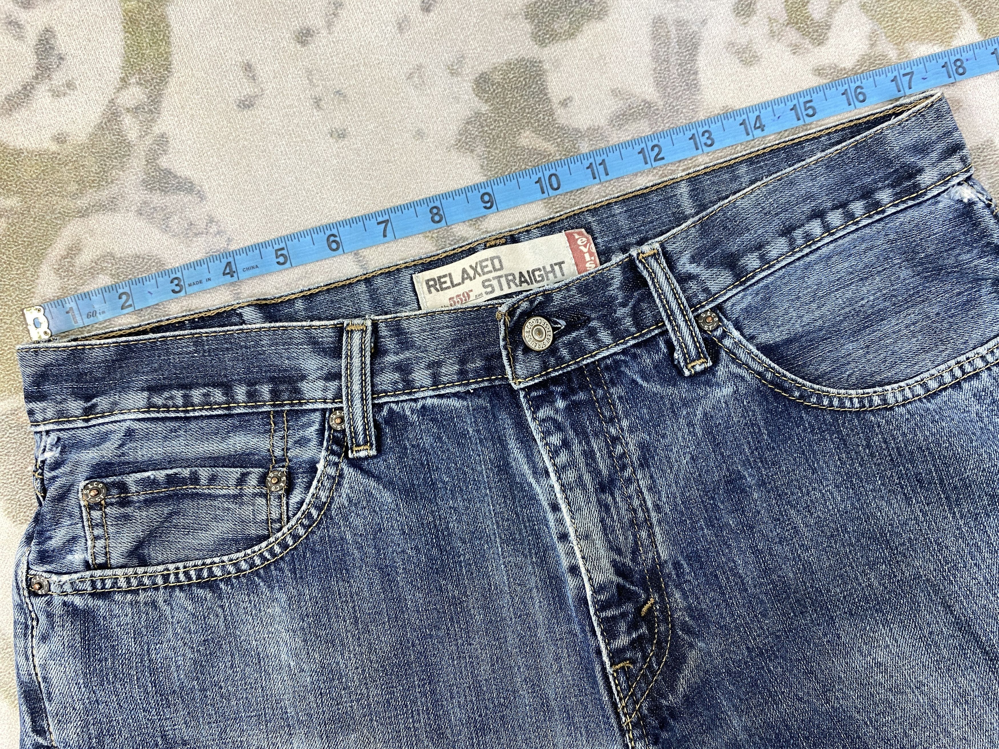 Levi's Blue Vintage Levi's 559 Jeans 35x32.5 Denim -JN1961 Size US 35 - 5 Thumbnail