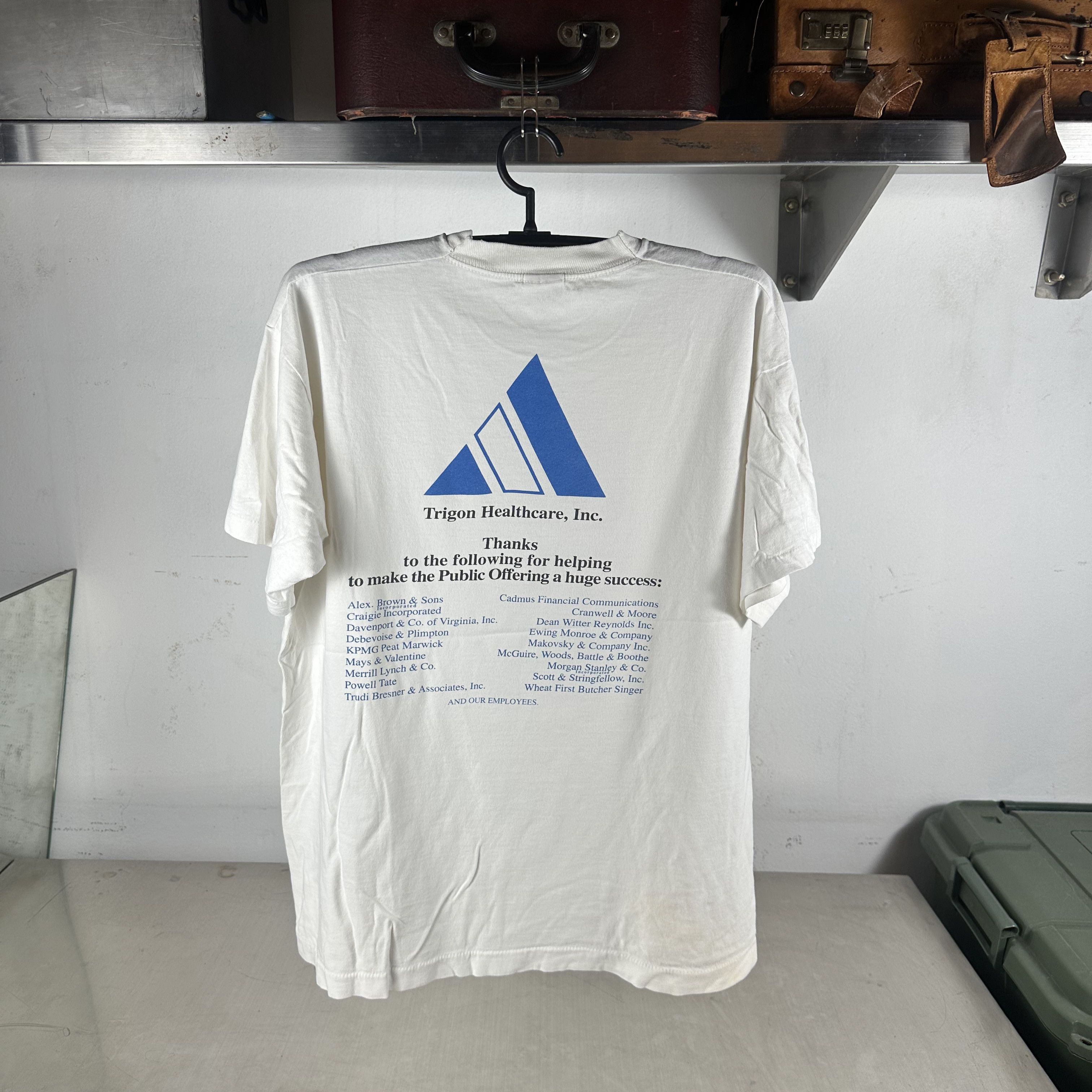 Vintage 1997 Common Stock Trigon Healthcare Inc Agreement T-Shirt Size US L / EU 52-54 / 3 - 4 Thumbnail