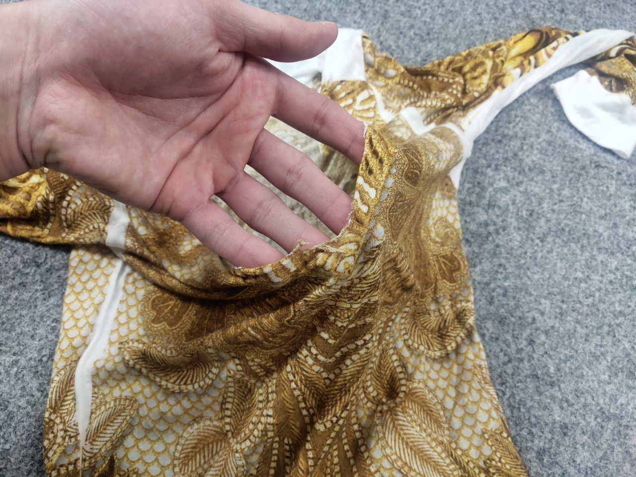 Just Cavalli Just Cavalli Design cocktail midi dress gold pattern sleeves Size S / US 4 / IT 40 - 20 Thumbnail