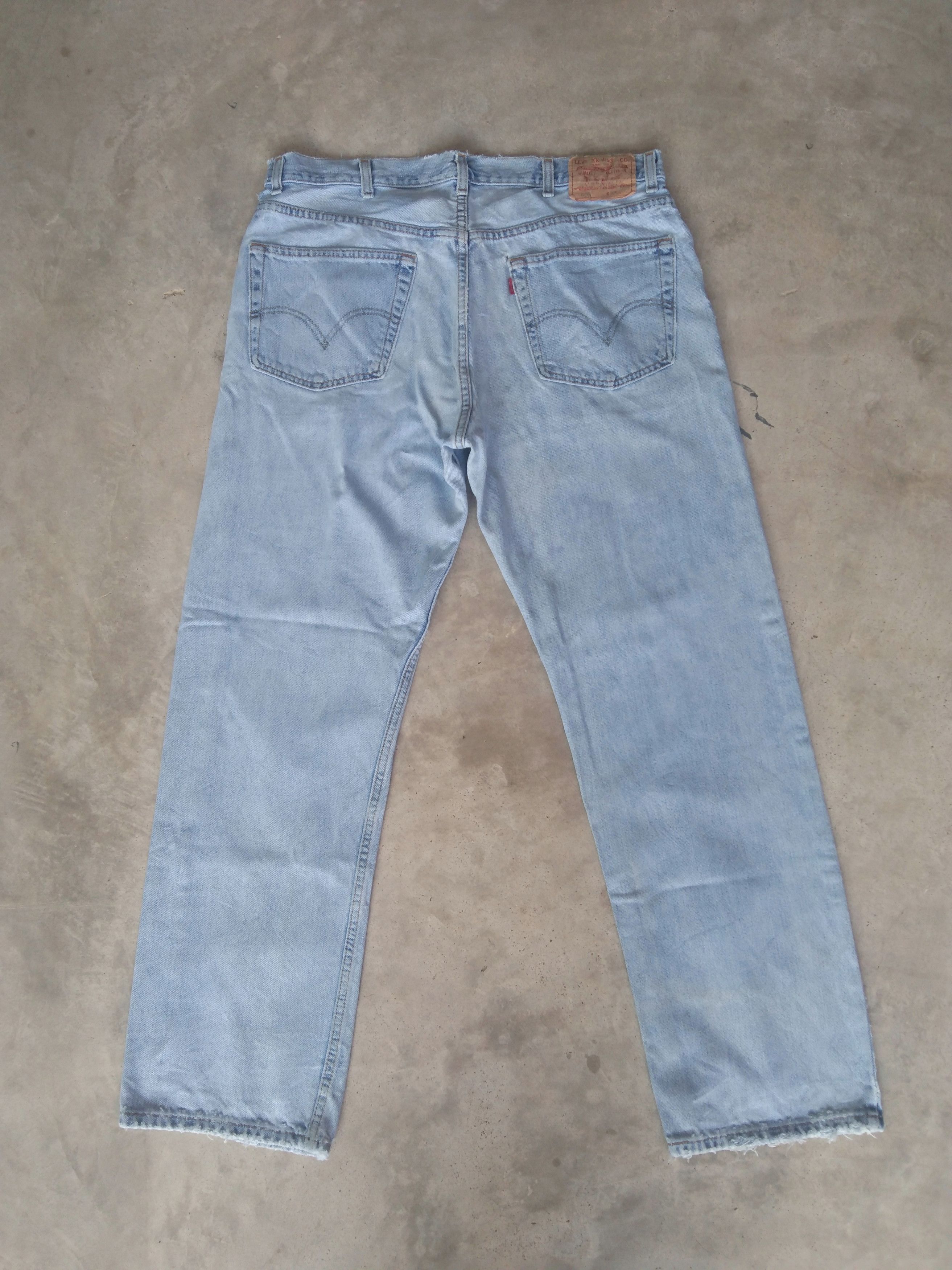 Levi's Vintage Levi's Jeans 505 Regular Fit 38x32 Size US 38 / EU 54 - 2 Thumbnail