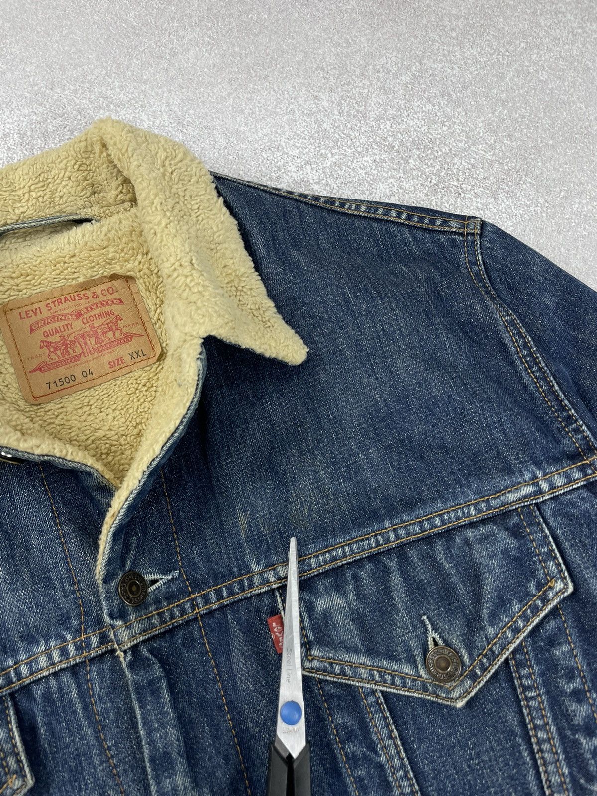 Levi's × Levi's Vintage Clothing × Vintage Vintage Levis Distressed Denim Jacket Sherpa Size US XXL / EU 58 / 5 - 9 Thumbnail
