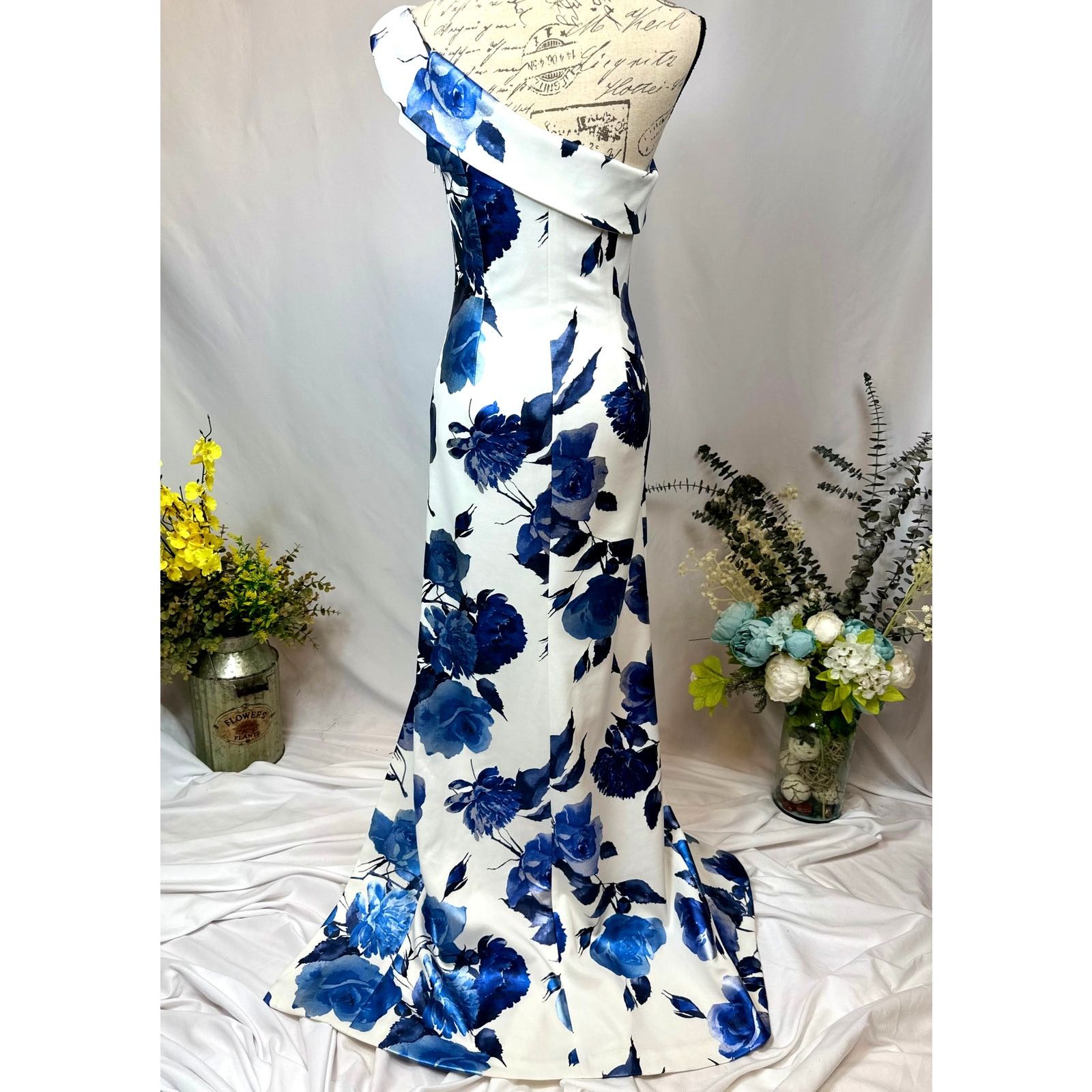 Other Black Halo Eve Dolan Floral One Shoulder Gown Blue Roses 4 Size S / US 4 / IT 40 - 16 Thumbnail