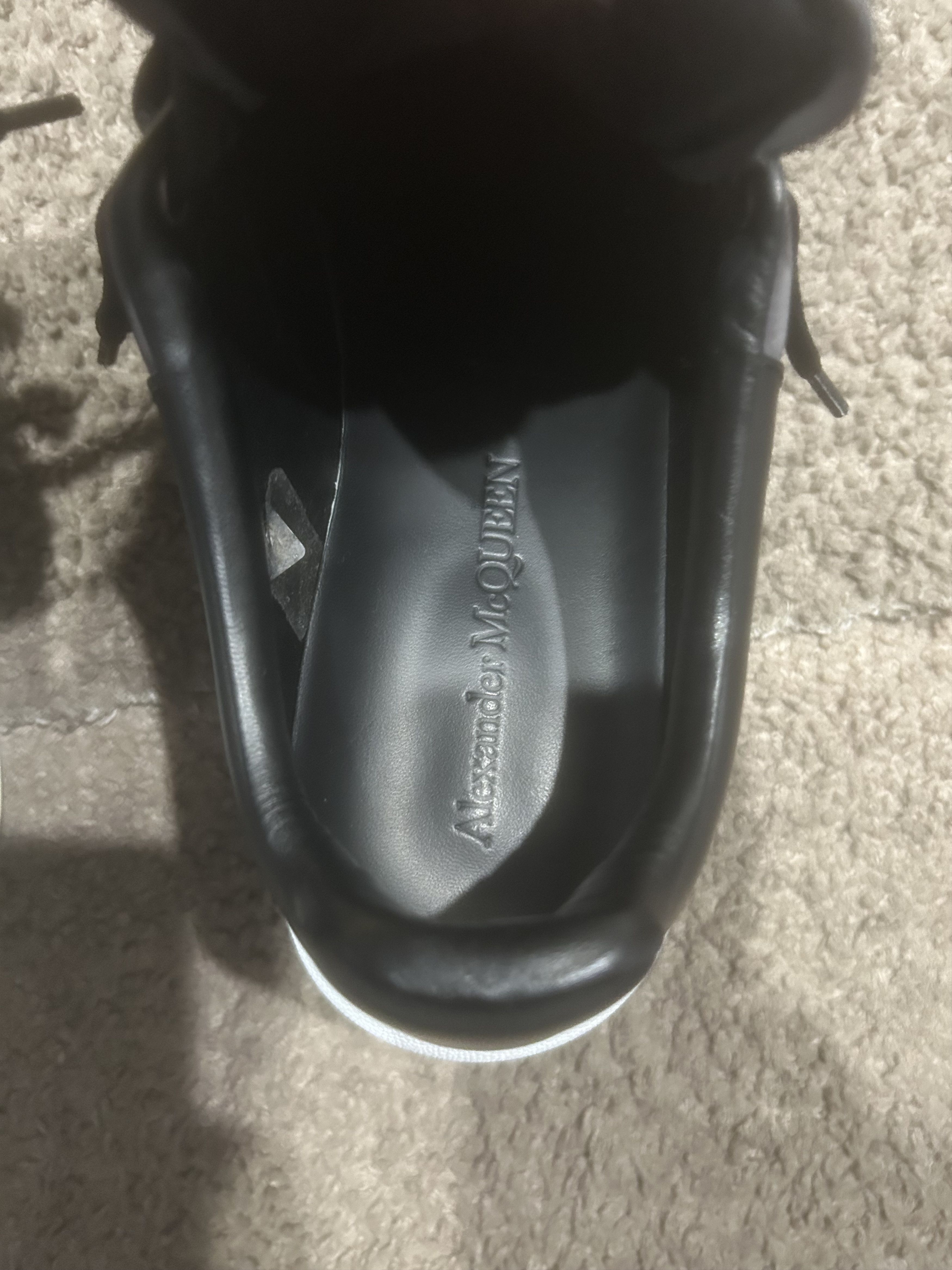 Alexander McQueen Alexander McQueen Irridescent Tech Bettle/Black Size US 7 / EU 40 - 16 Thumbnail