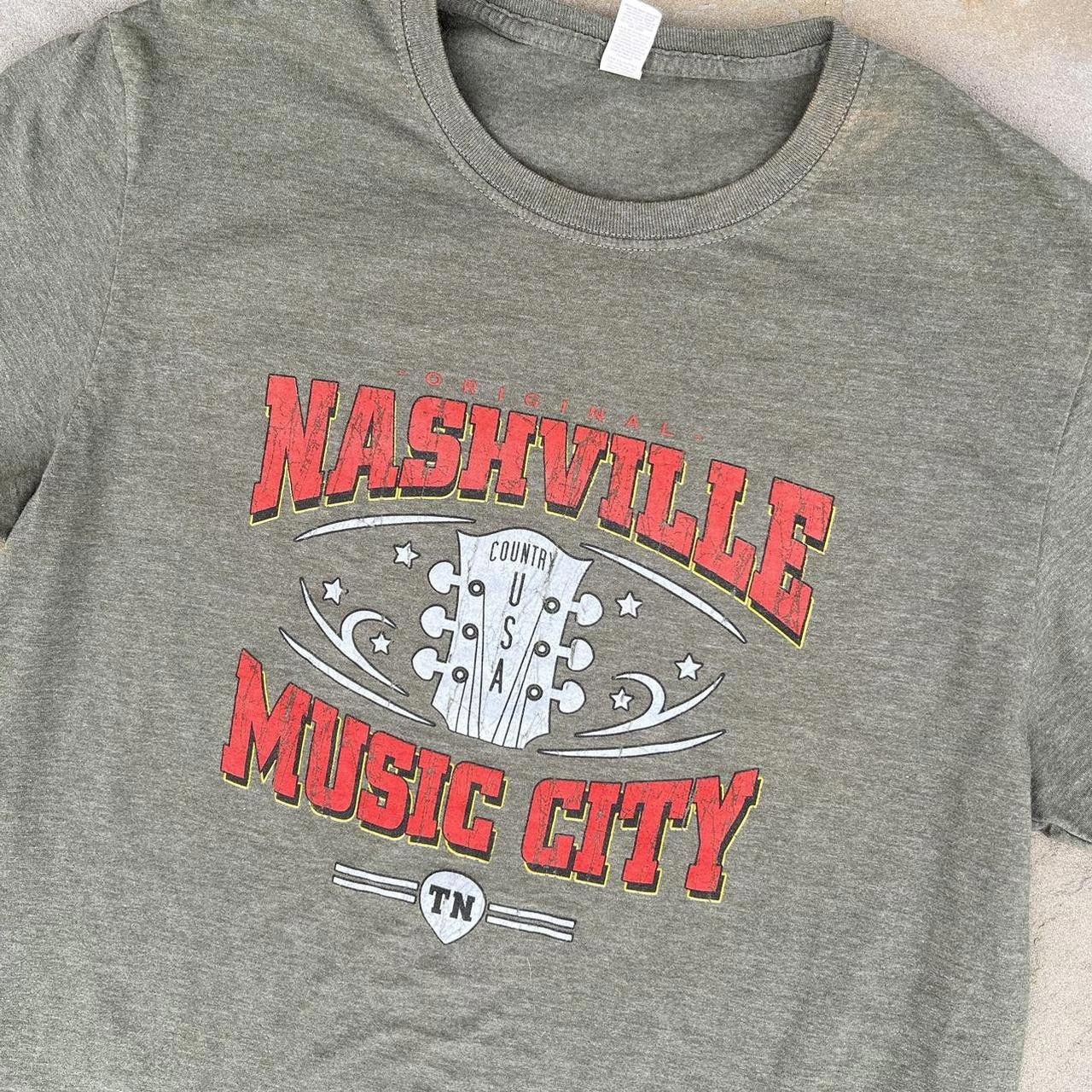 Fruit Of The Loom Nashville Tennessee USA Country Music City Olive Green Tee Size US L / EU 52-54 / 3 - 2 Thumbnail