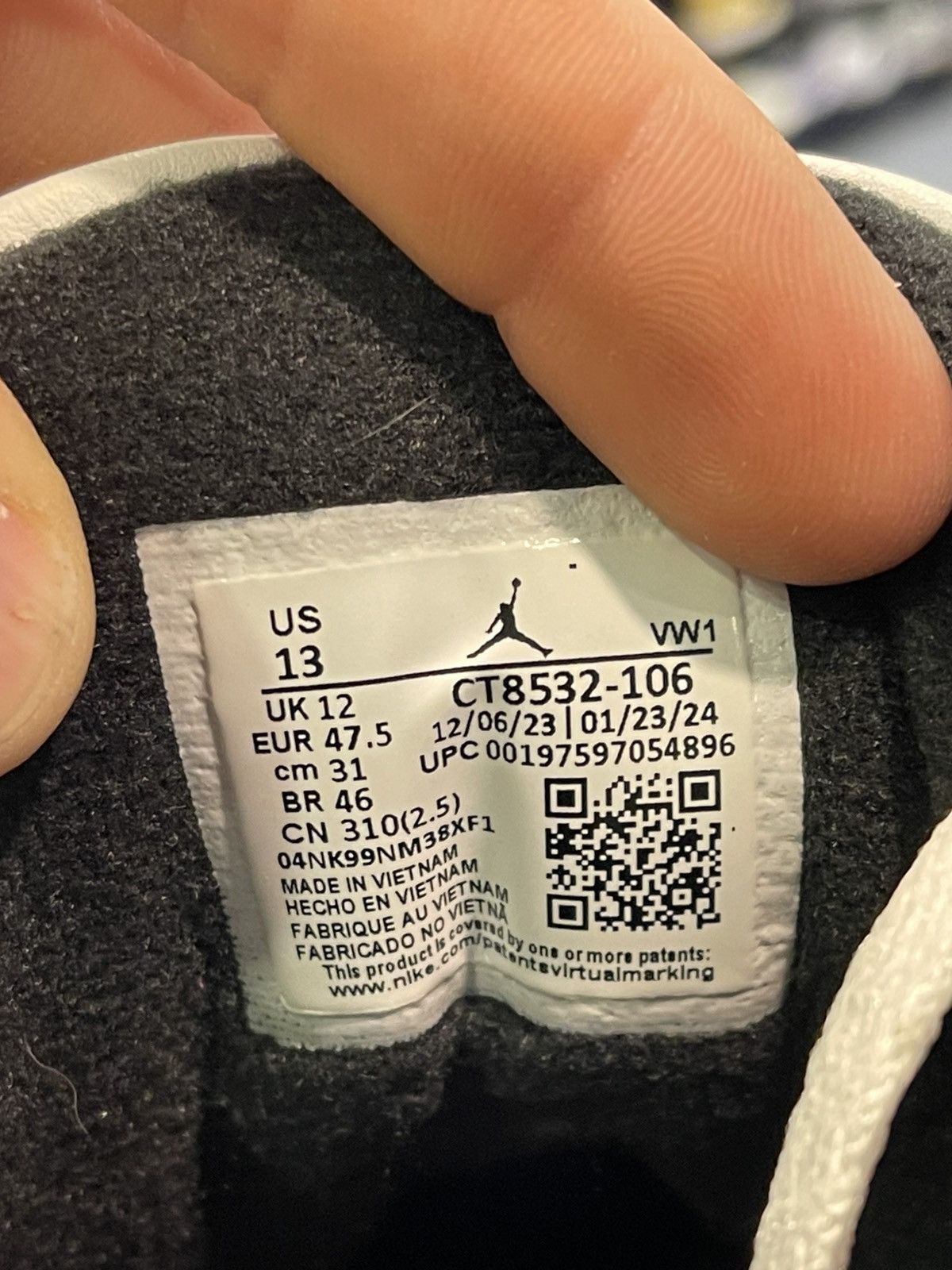 Jordan Brand Size 13 - Jordan 3 Retro Cement Grey Size US 13 / EU 46 - 10 Thumbnail