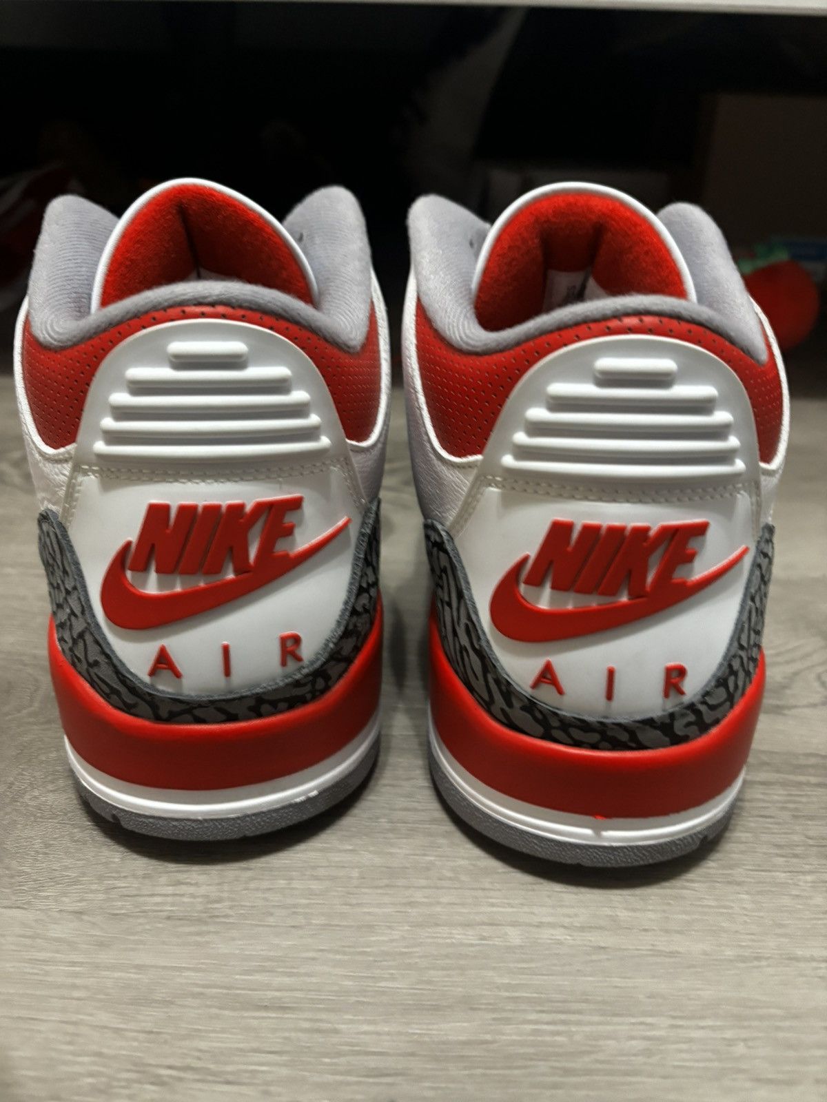 Jordan Brand Air Jordan 3 Retro 'Fire Red' Size US 13 / EU 46 - 4 Thumbnail