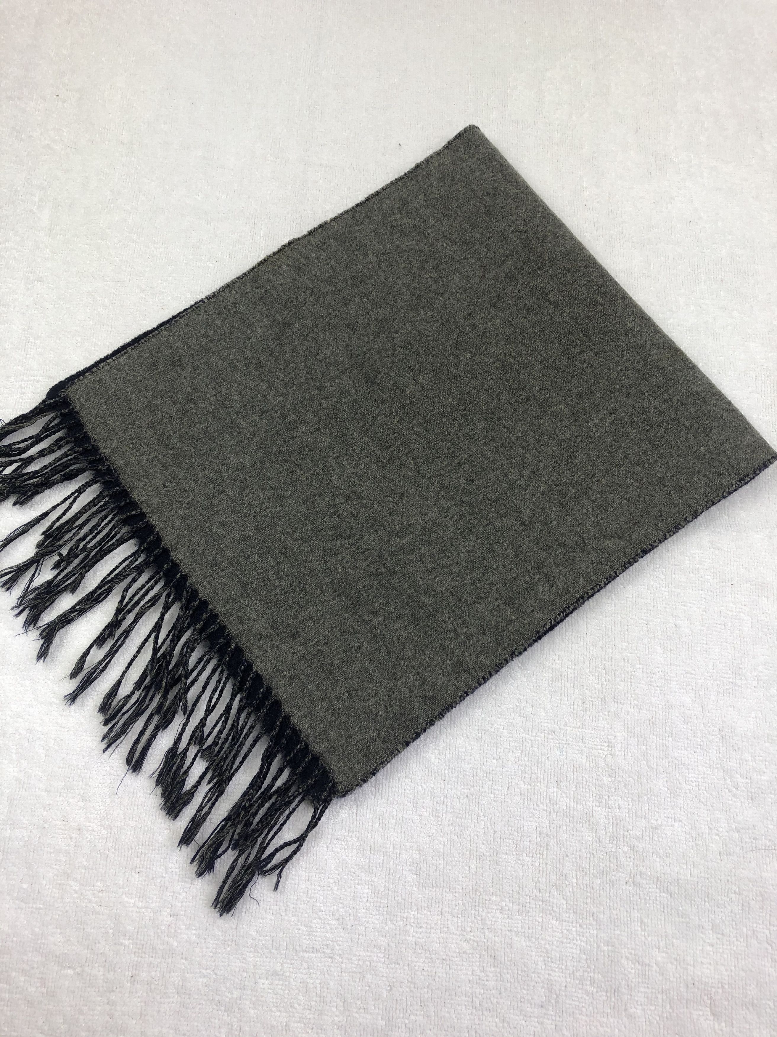 Burberry Vintage Burberry Scarf / Muffler / Neckwear Size ONE SIZE - 7 Thumbnail