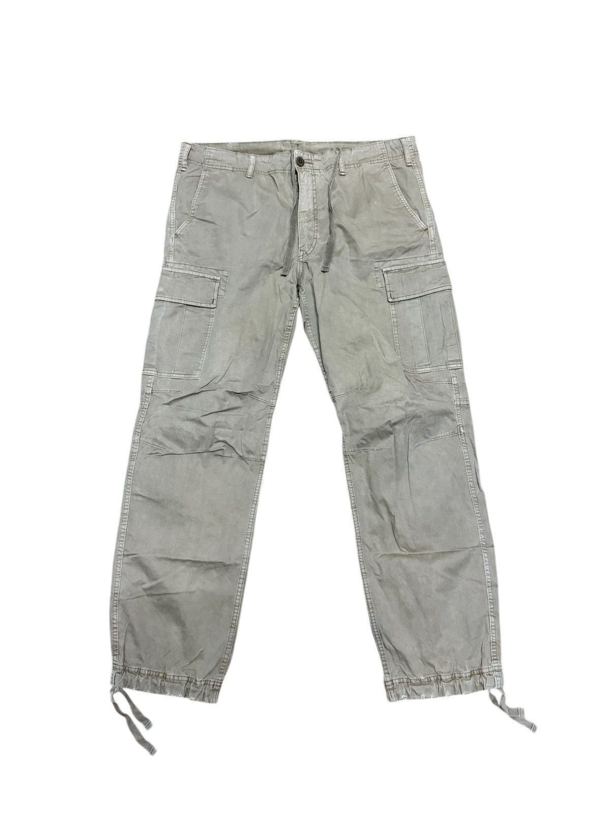 Uniqlo Uniqlo Cargo Pants Streetwear W38X32 Size US 38 / EU 54 - 1 Thumbnail