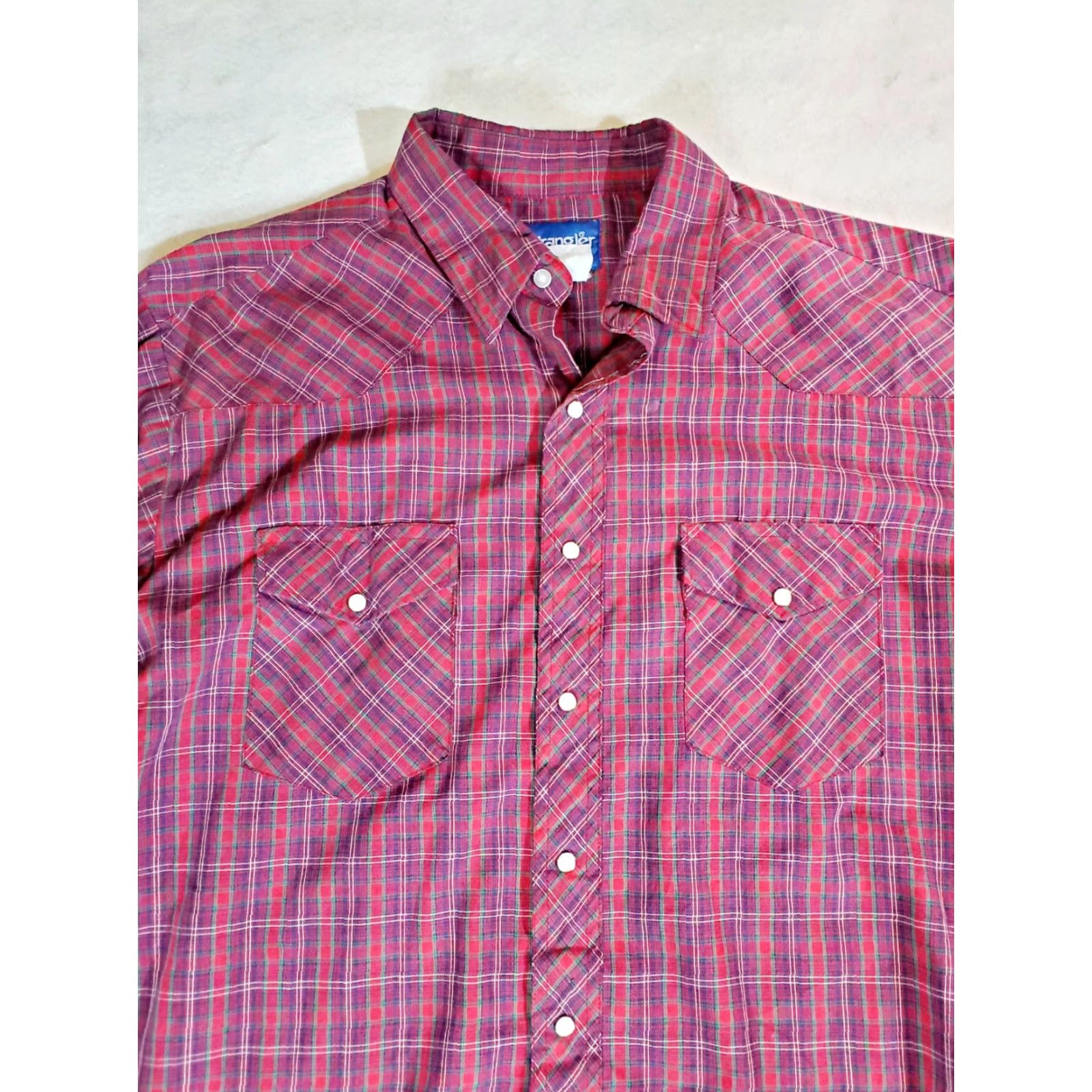 Wrangler VINTAGE Wrangler Western Pearl Snap Shirt Long Tails Made In USA Red Plaid XL Shirt Mens Western 70s 80s Cowboy Rockabilly USA Size US XL / EU 56 / 4 - 2 Thumbnail