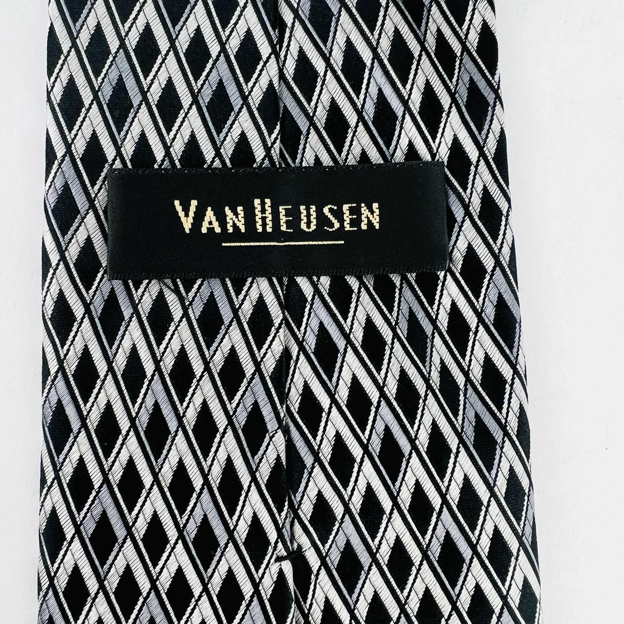 Van Heusen Van Heusen 100% Silk Diamonds Necktie Tie Size ONE SIZE - 4 Thumbnail