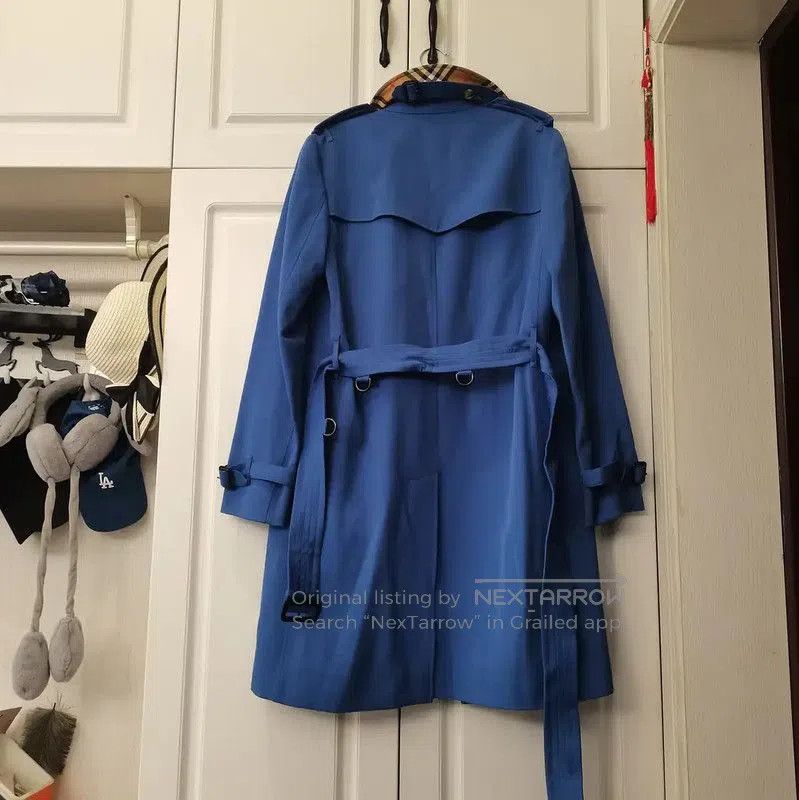 Burberry Burberry Blue Mid-Length Trench Coat for Women. Size M / US 6-8 / IT 42-44 - 3 Thumbnail