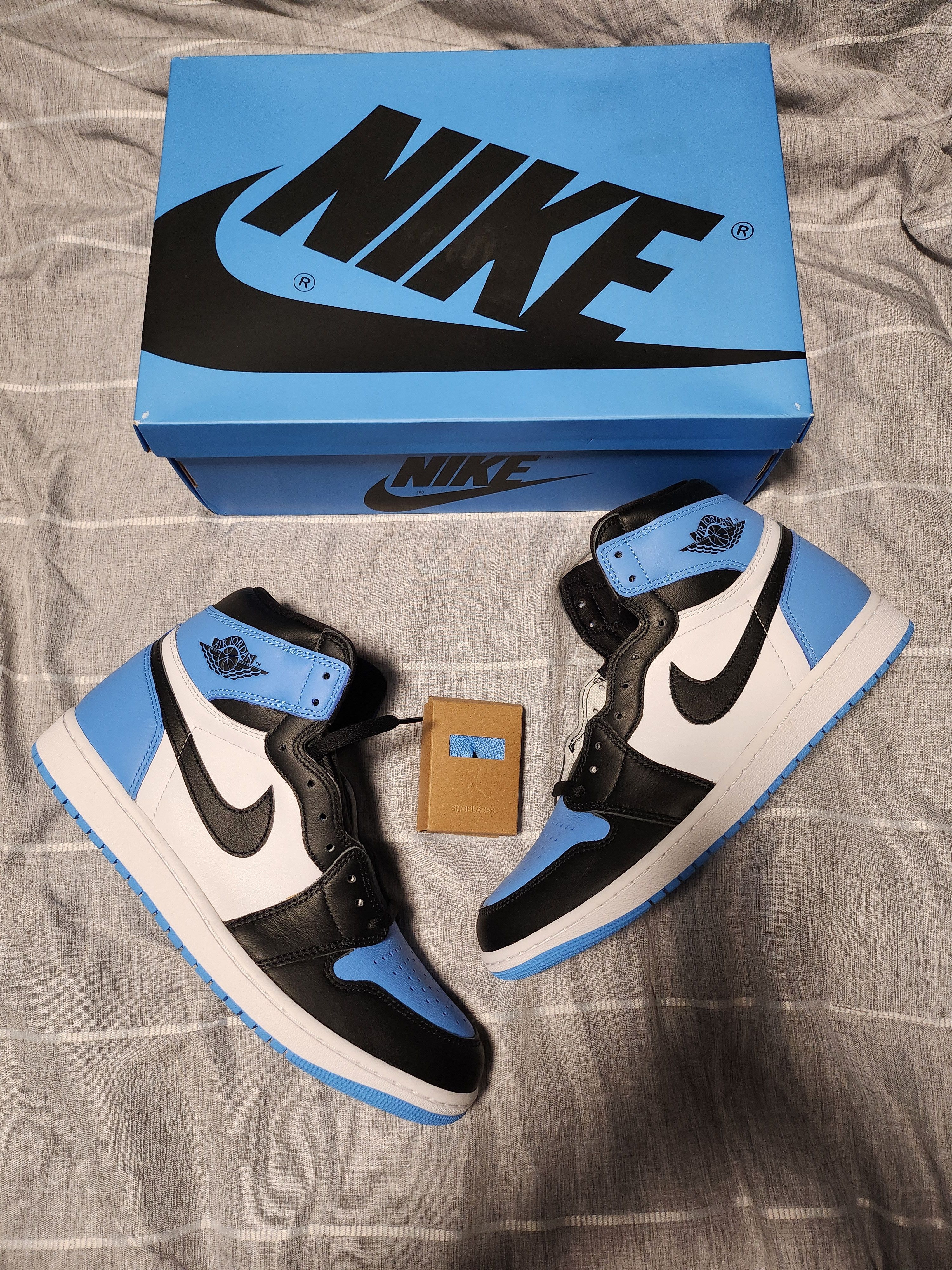 Air Jordan 1 Retro High OG UNC Toe