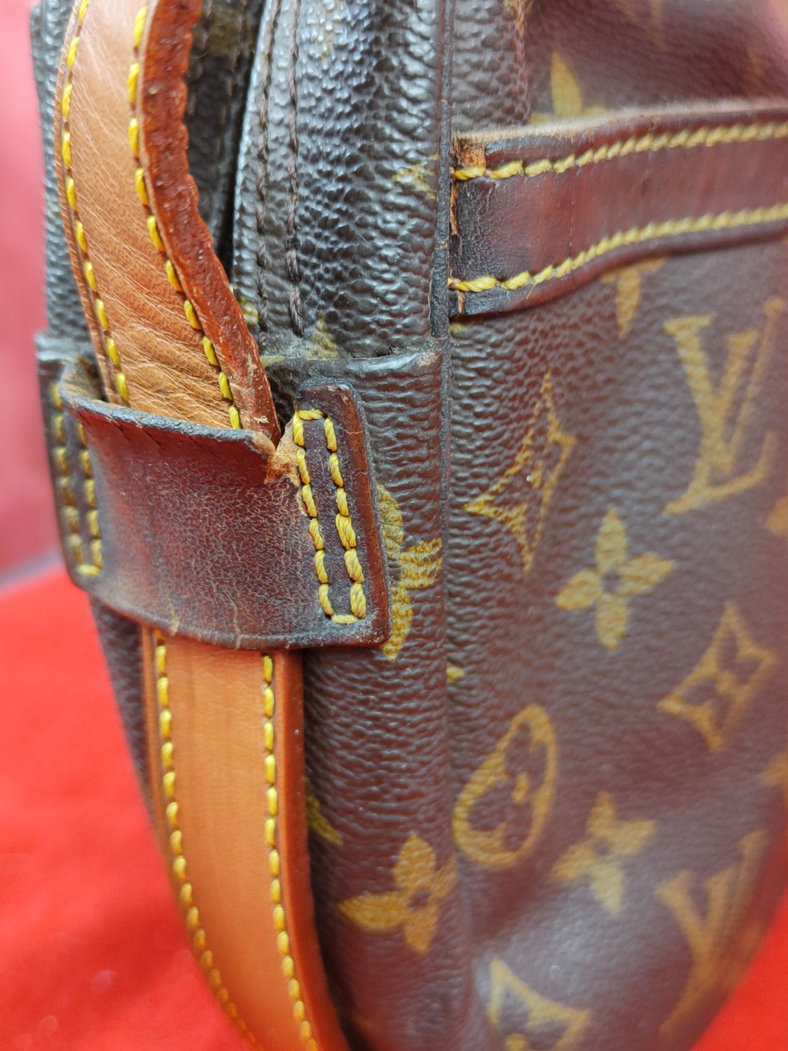 Louis Vuitton LV Louis Vuitton monogram Crossbody sling Bag #SB006DLL Size ONE SIZE - 11 Thumbnail