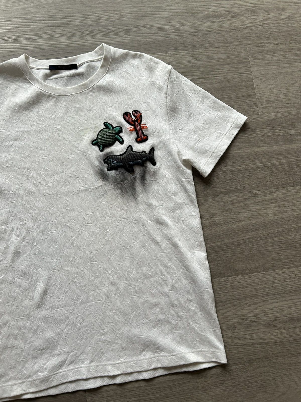 Louis Vuitton Louis Vuitton All Over Monogram Fish T-Shirt Size Medium Size US M / EU 48-50 / 2 - 5 Thumbnail