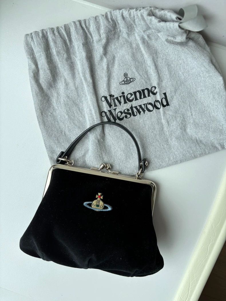 Vivienne Westwood Vivienne Westwood size os Silk velvet dumplings Size ONE SIZE - 3 Thumbnail