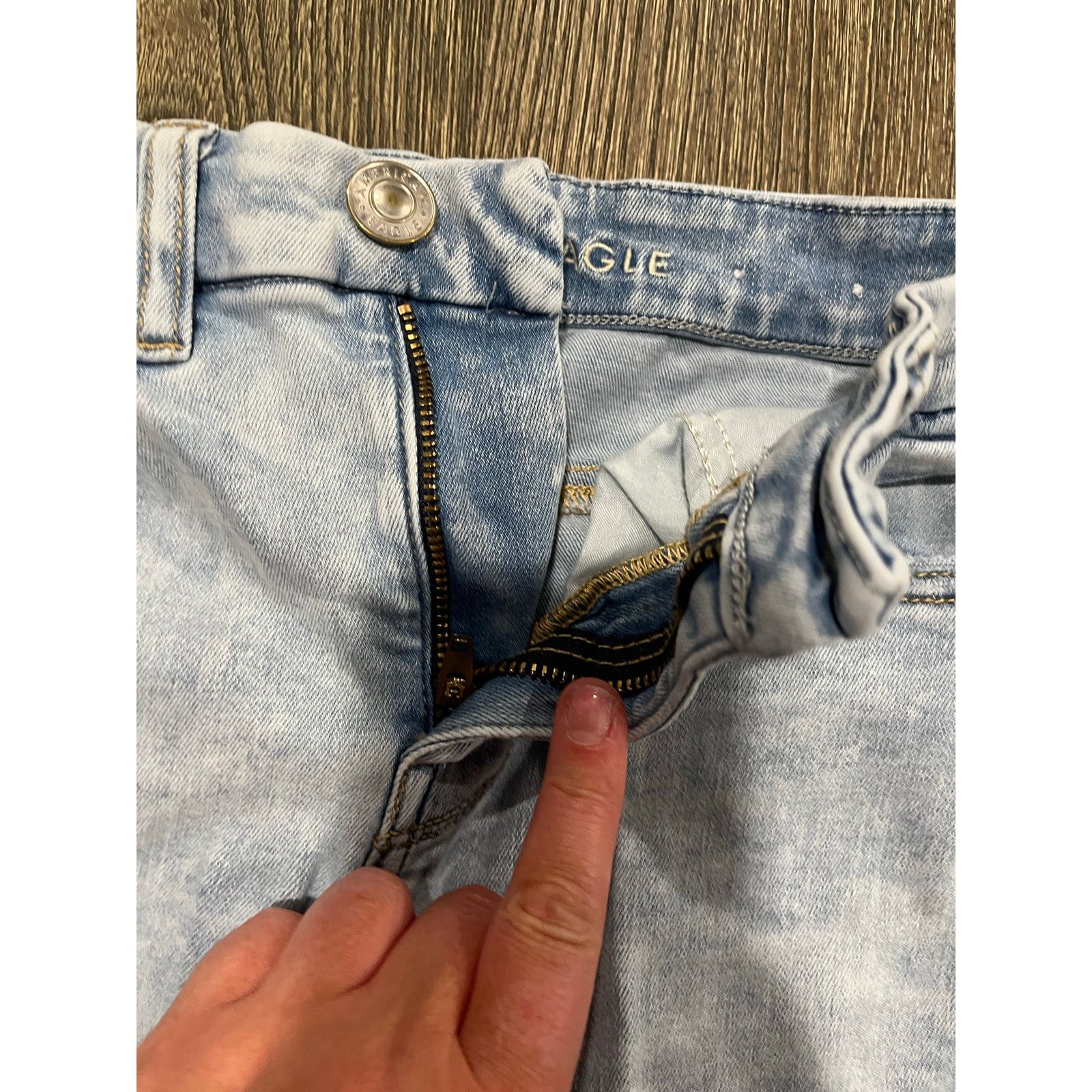 American Eagle Outfitters American Eagle Curvy Hi-Rise Jegging Distressed Blue Size 2 Size 26" / US 2 / IT 38 - 5 Thumbnail