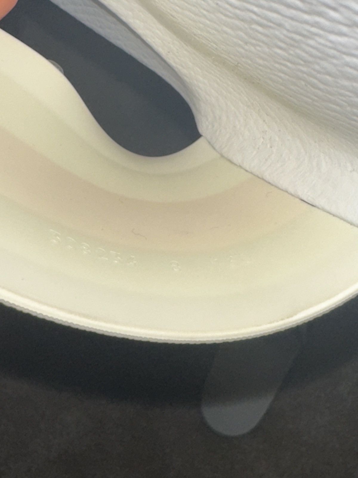 Gucci Gucci Pursuit Pool Slides White Size US 8 / EU 41 - 5 Thumbnail