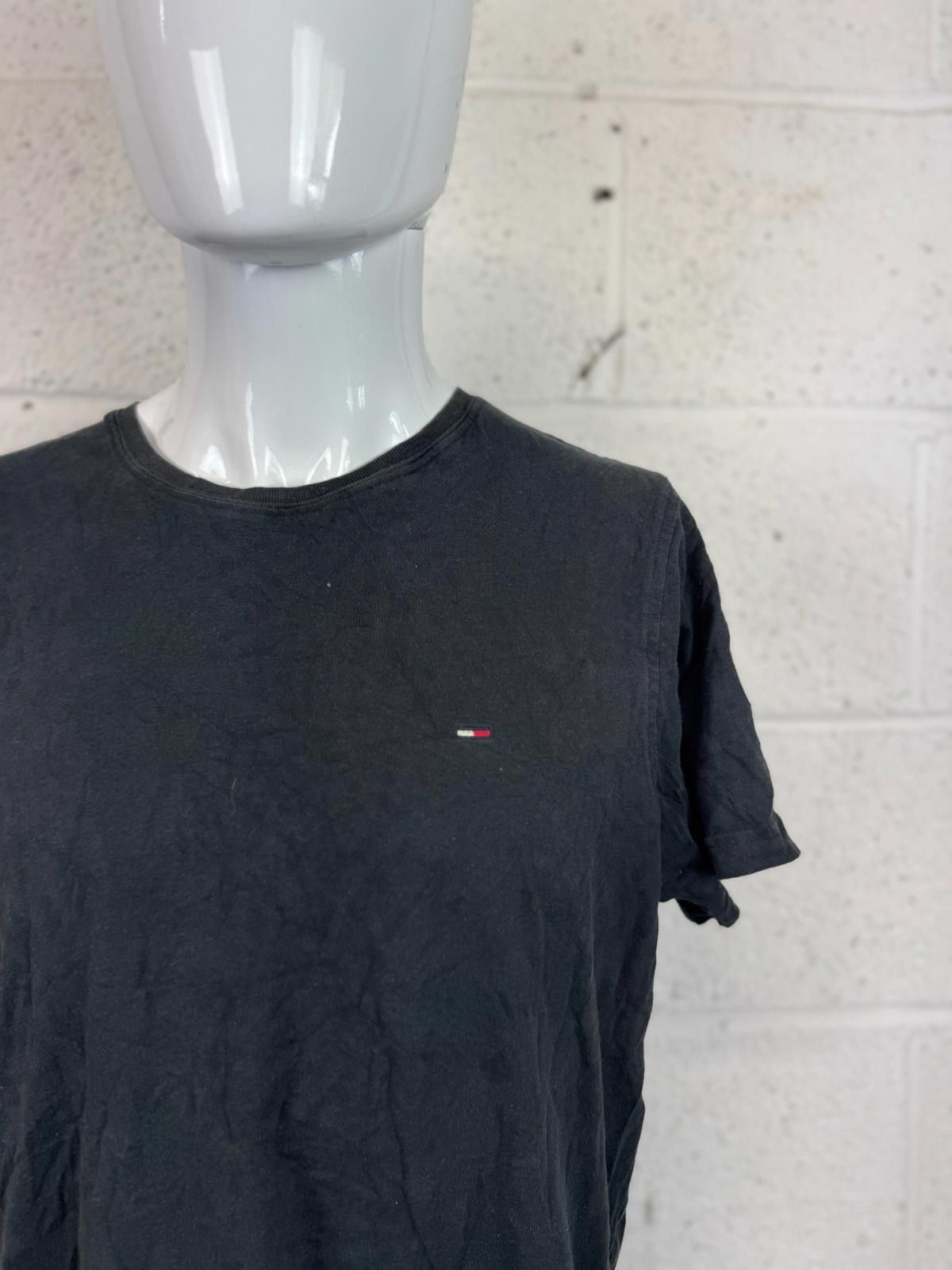 Tommy Hilfiger Tommy Hilfiger Men's Black Short Sleeve T-Shirt Size XL Size US XL / EU 56 / 4 - 2 Thumbnail